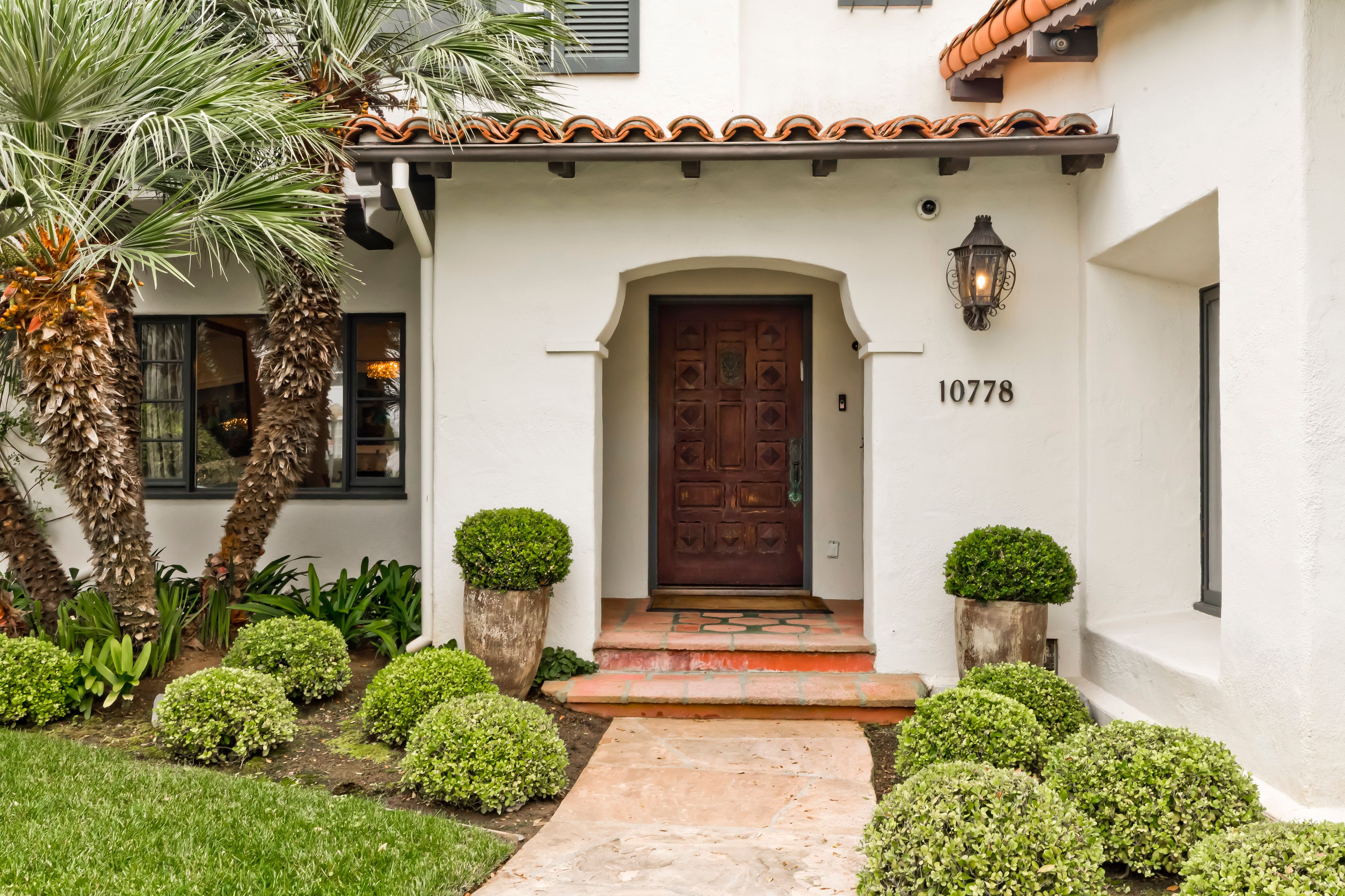 10778 Weyburn Avenue