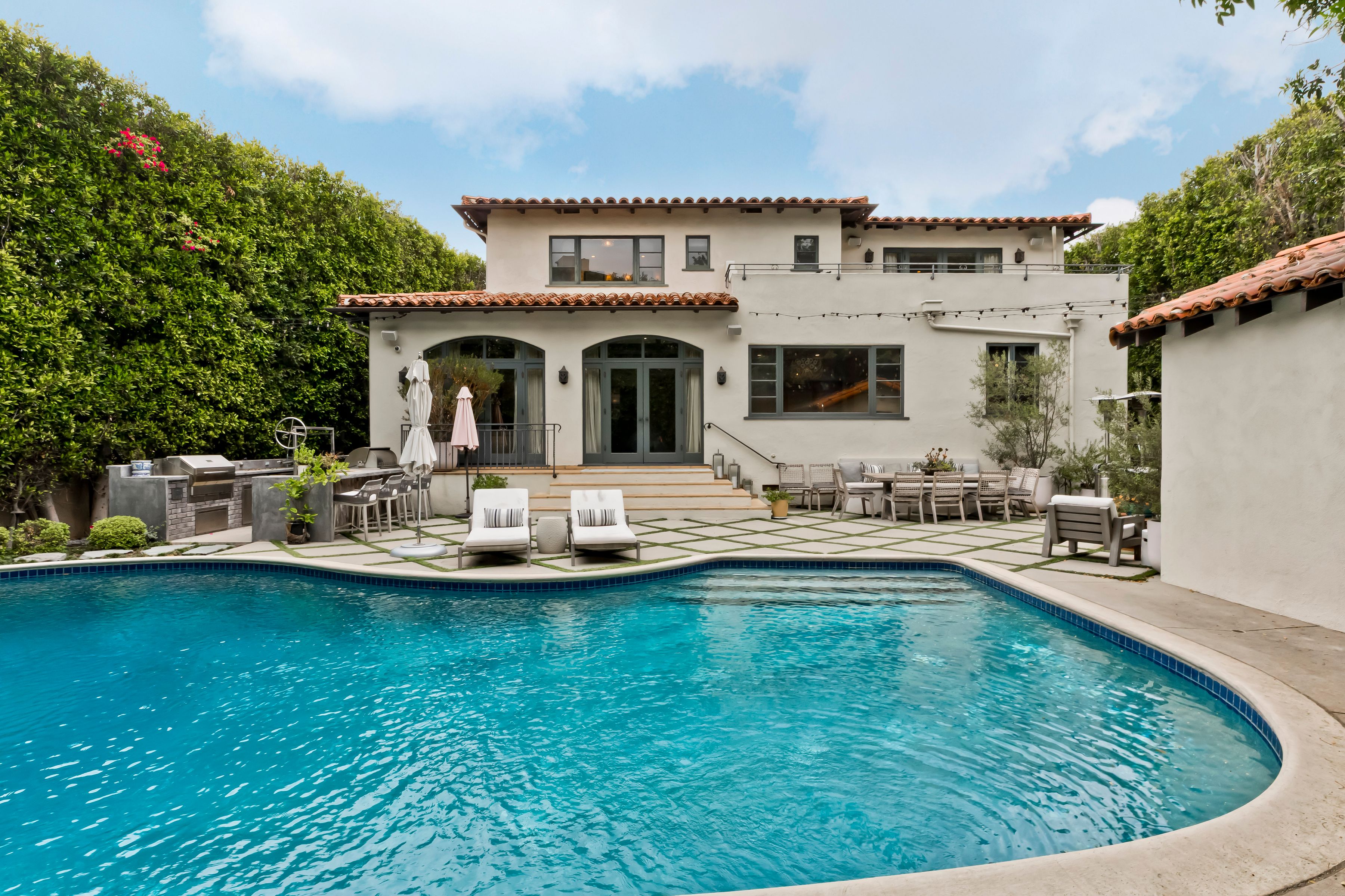 10778 Weyburn Avenue