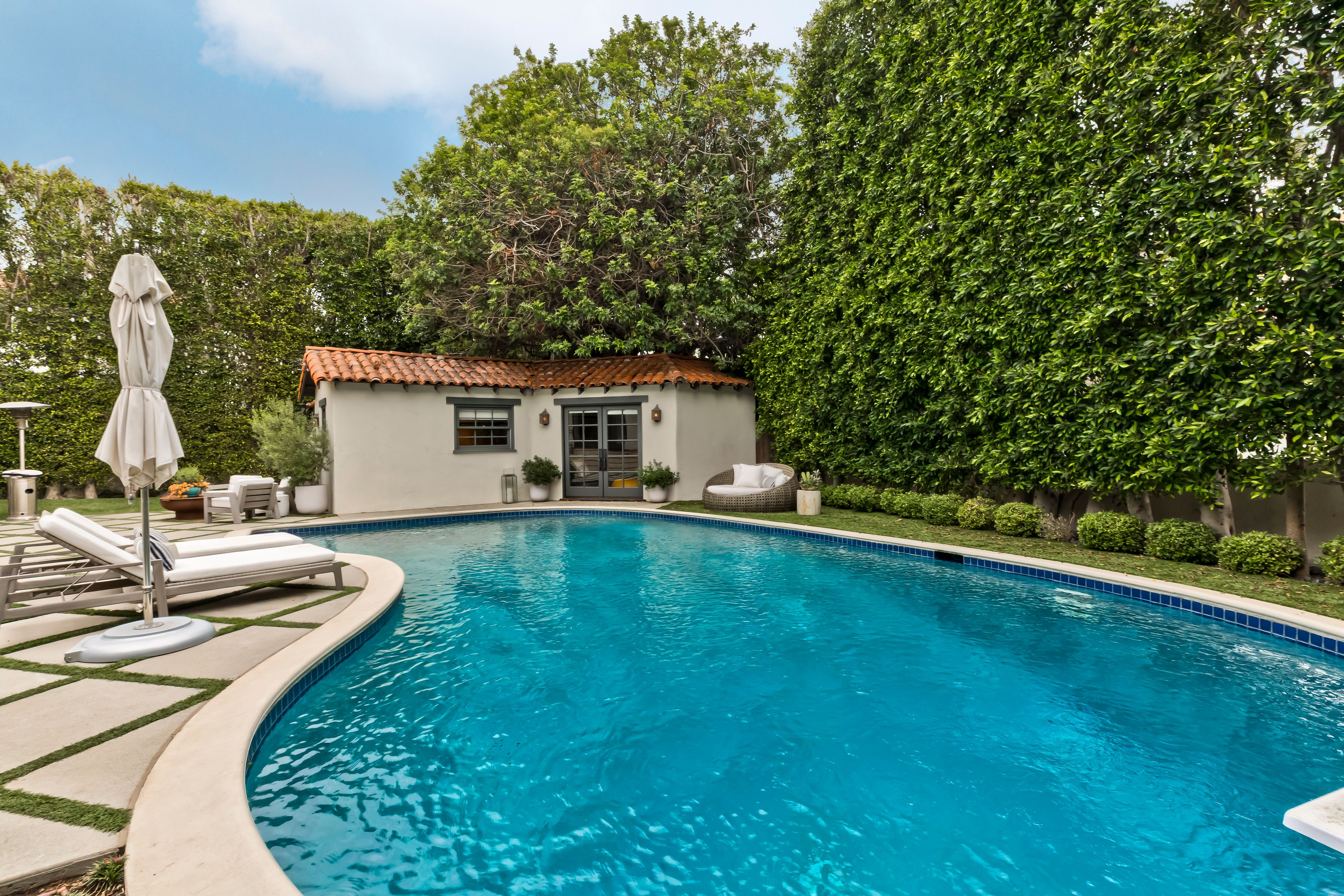 10778 Weyburn Avenue