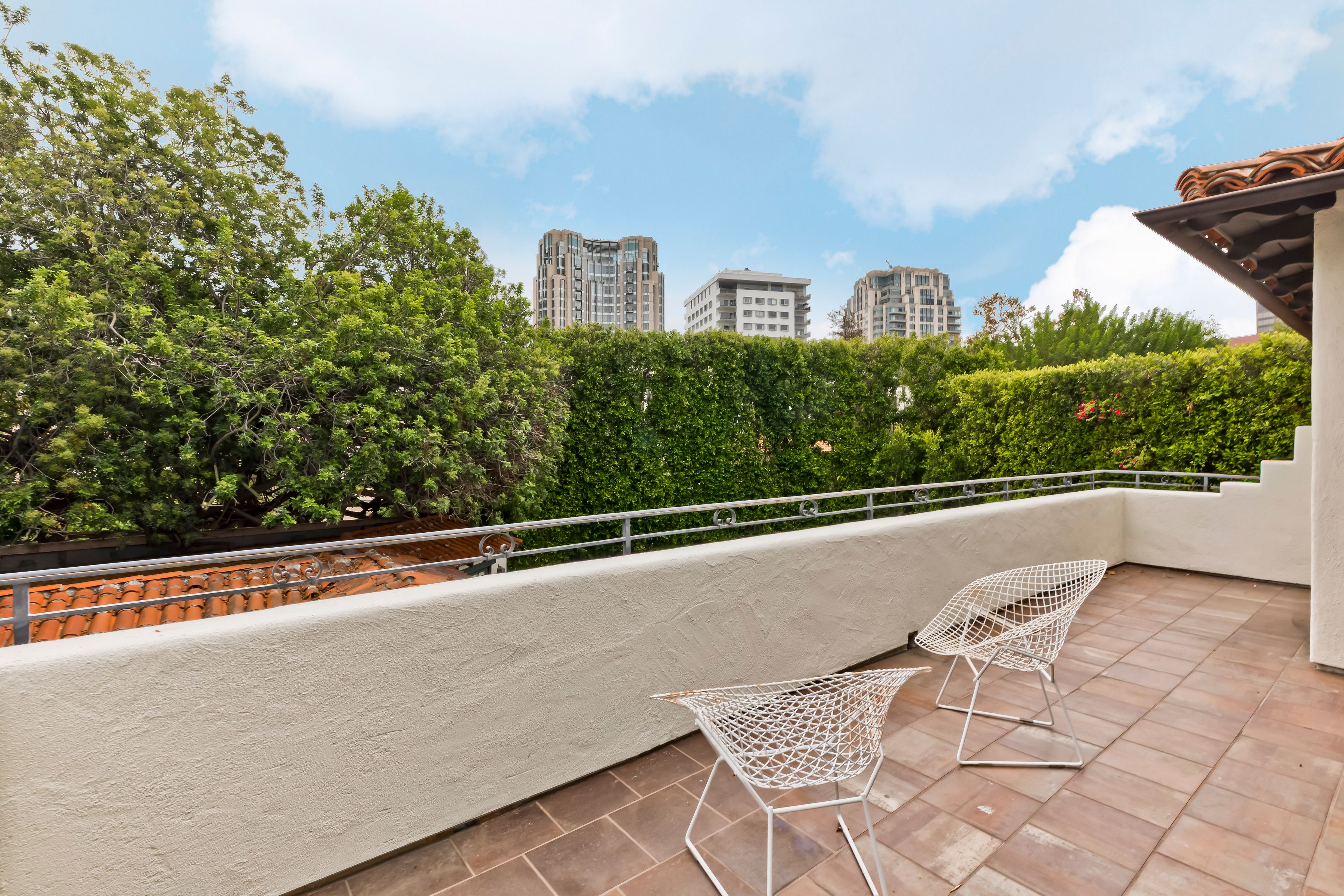 10778 Weyburn Avenue