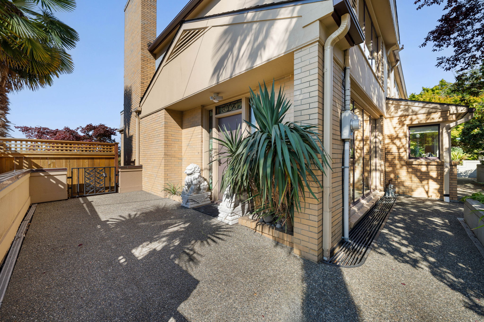 1224 N Tacoma Ave 