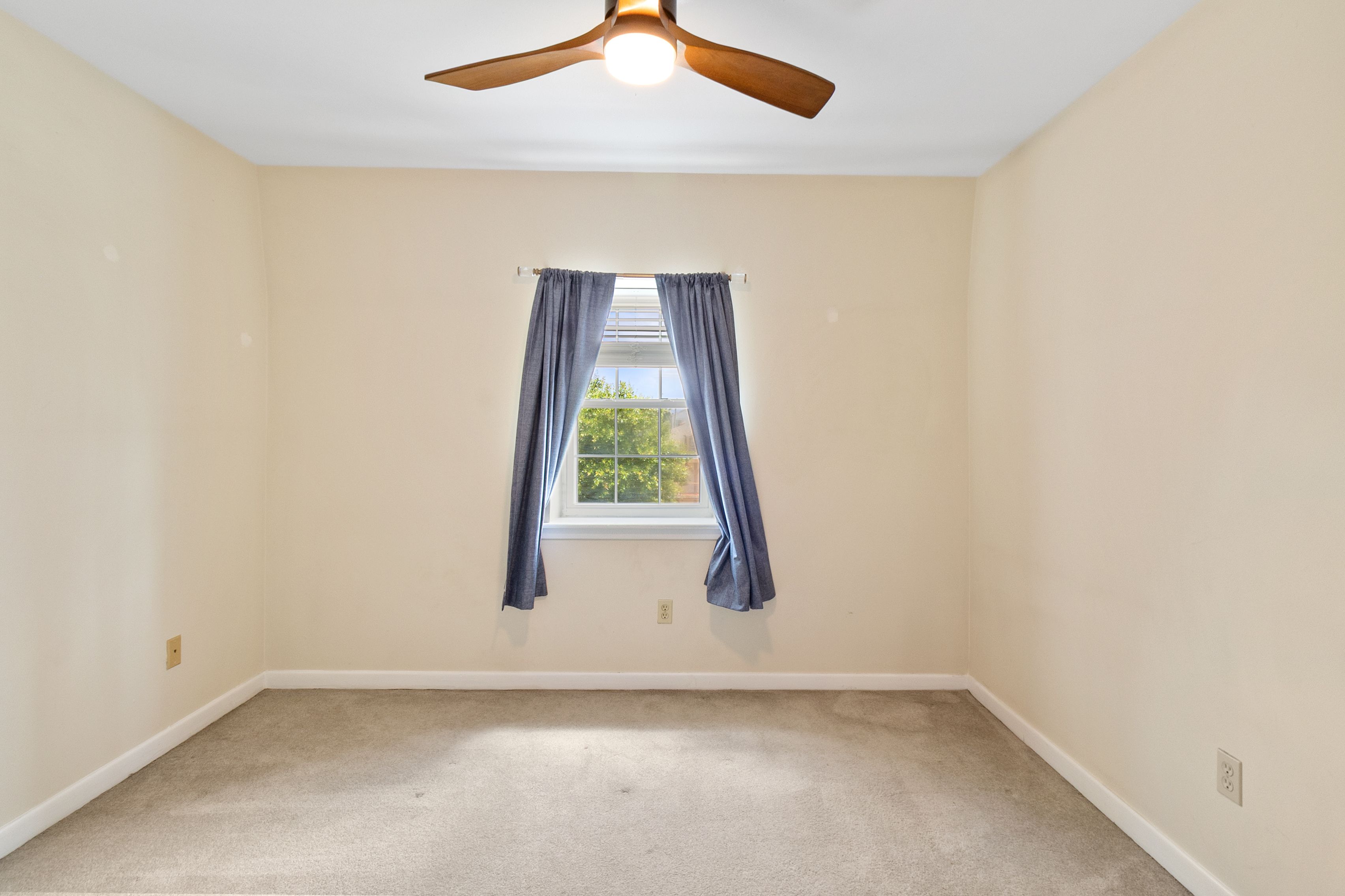 301 Seattle Street #11