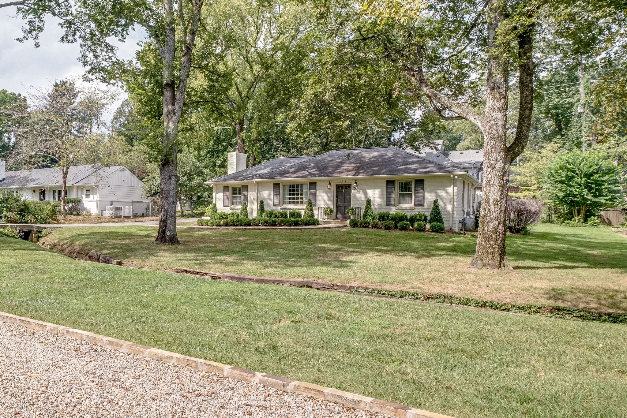1219 Nichol Lane 