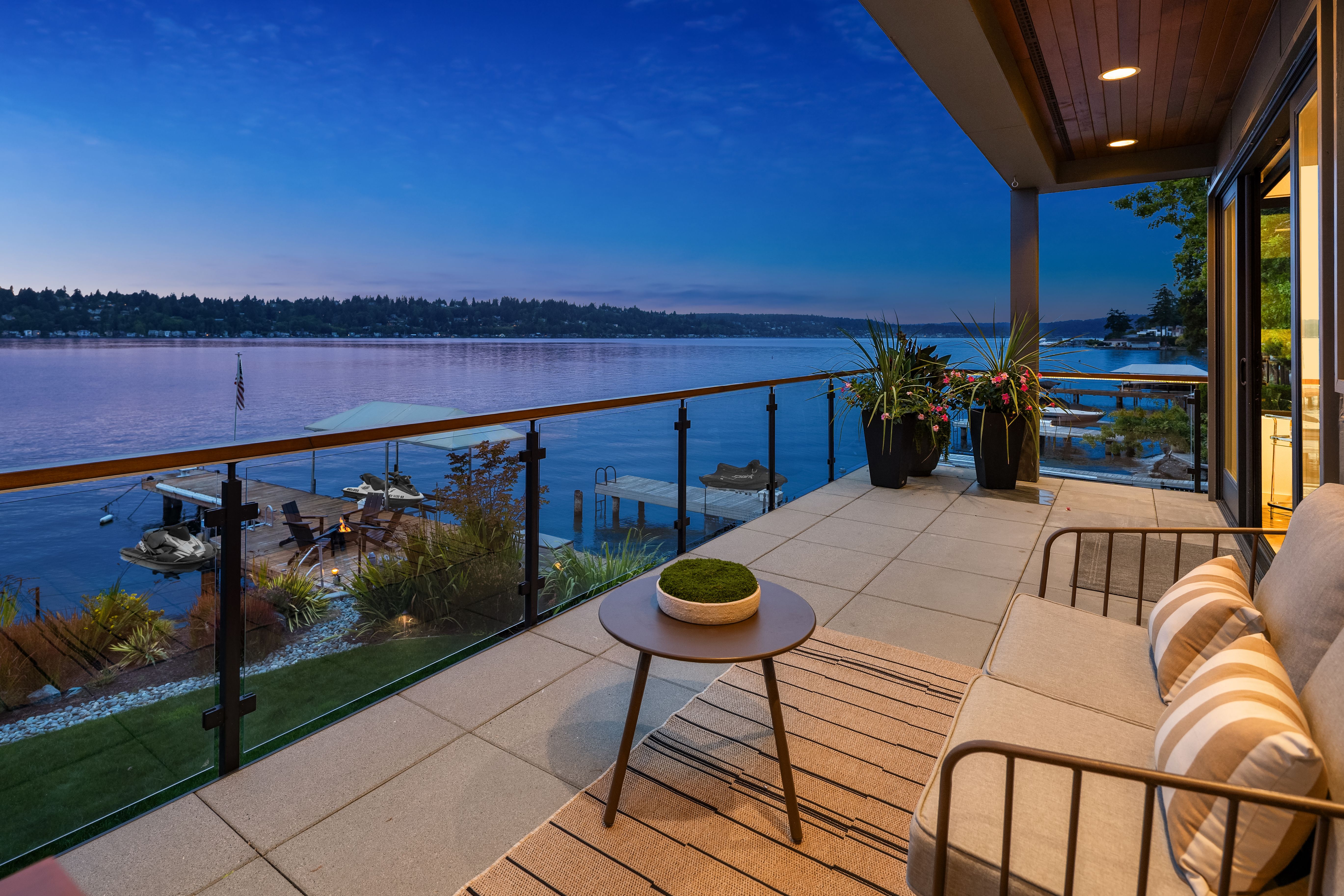13031 Holmes Point Dr NE 