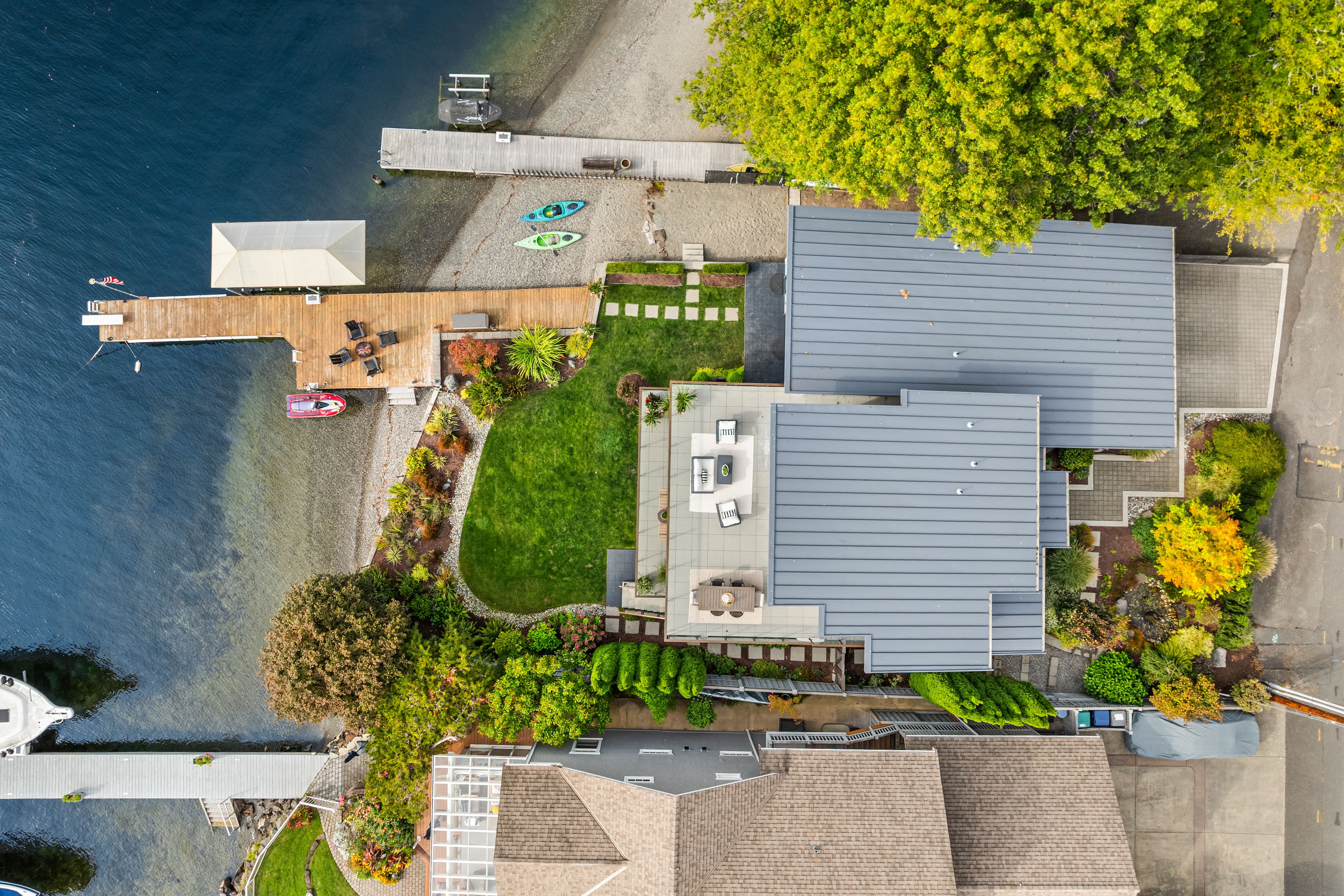 13031 Holmes Point Dr NE 