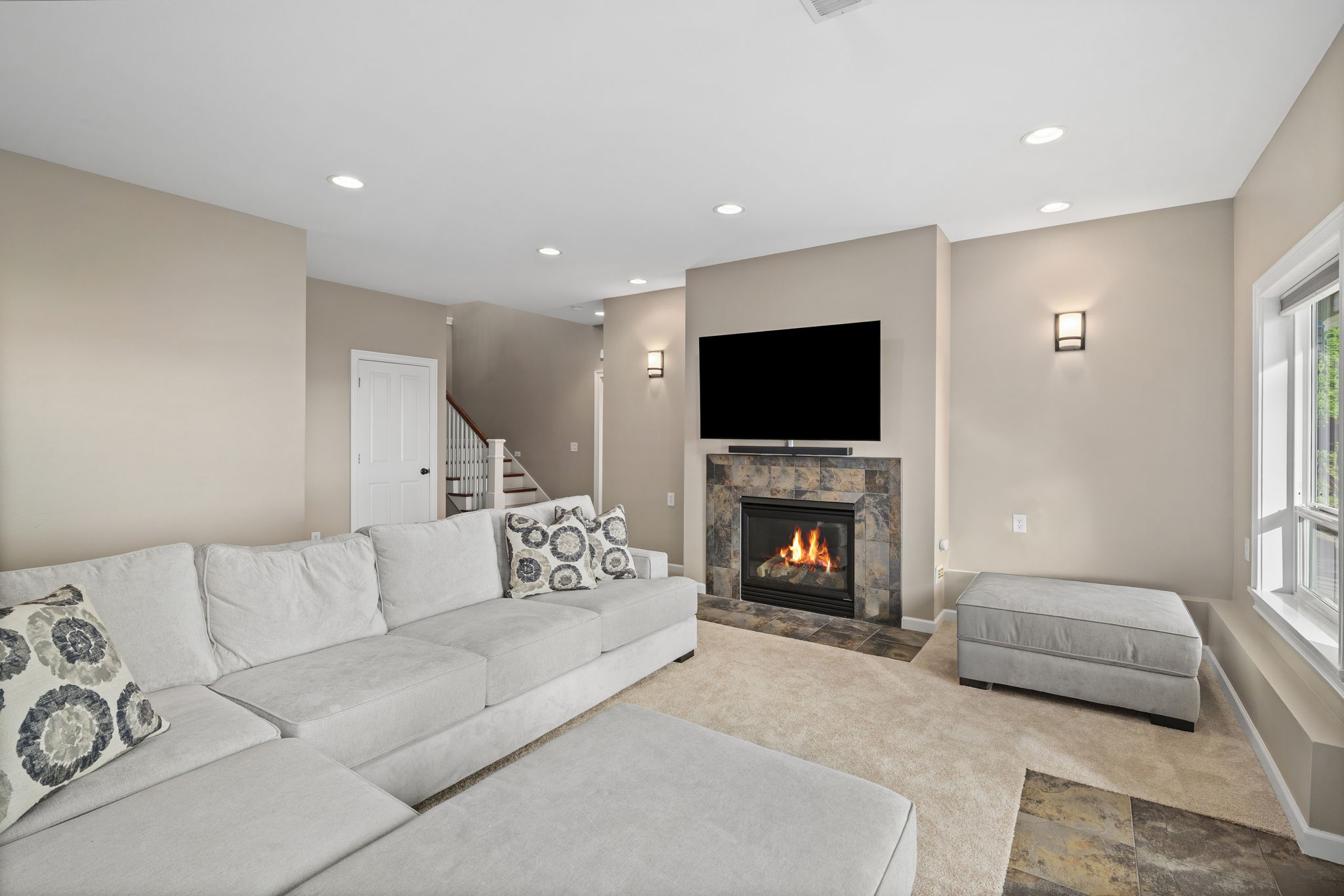 10506 122nd St NW 