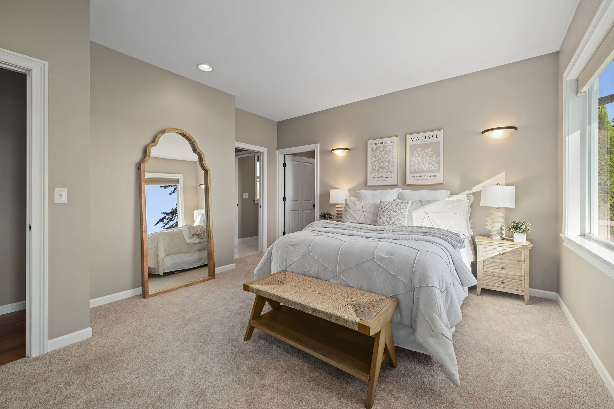 10506 122nd St NW 