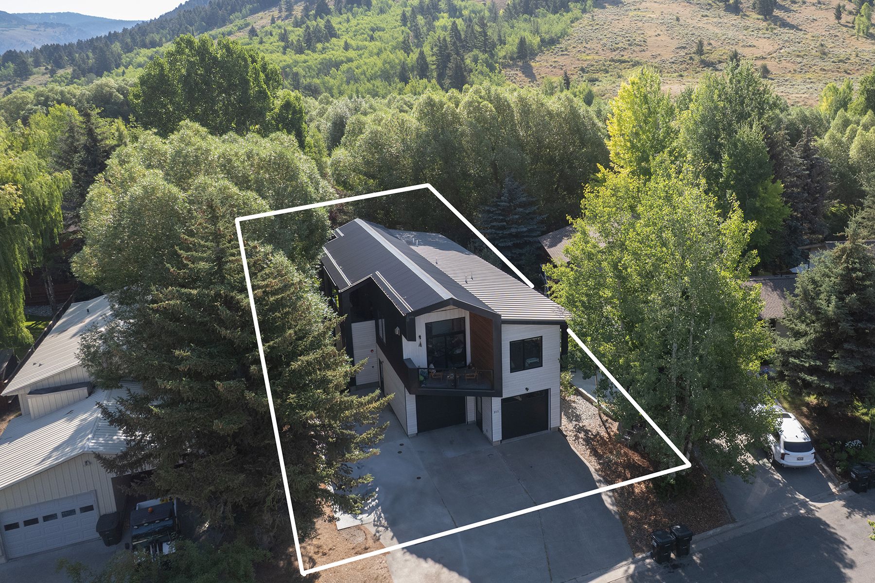 265 Crabtree Lane 