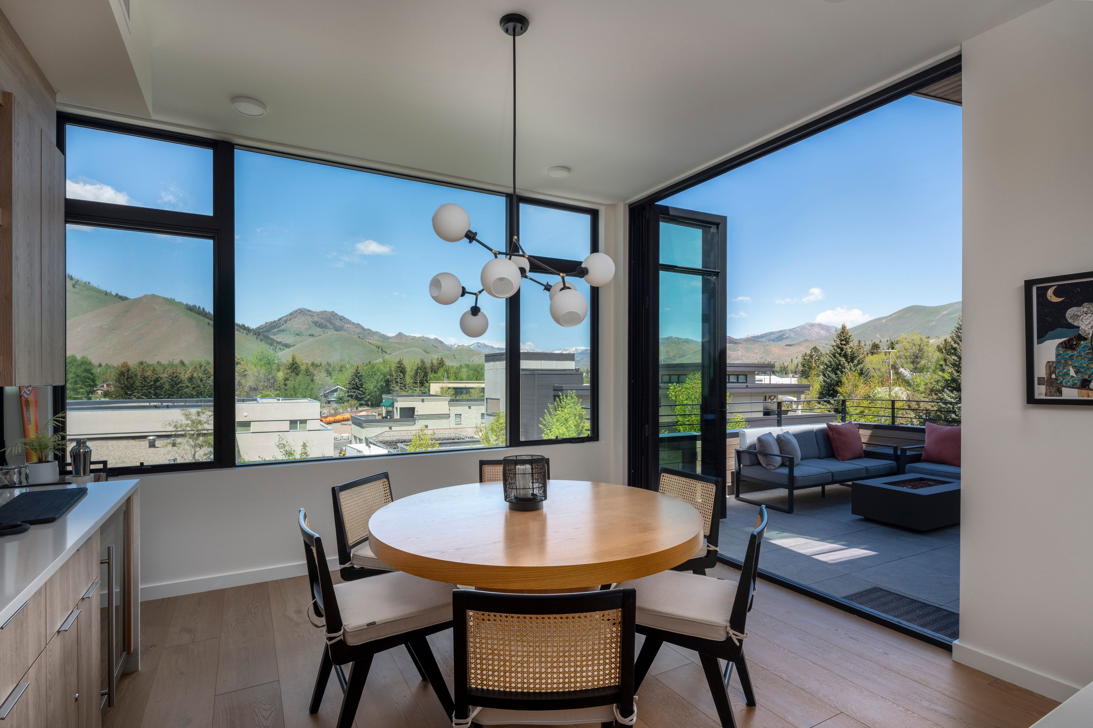 120 E 8th Street Unit 301