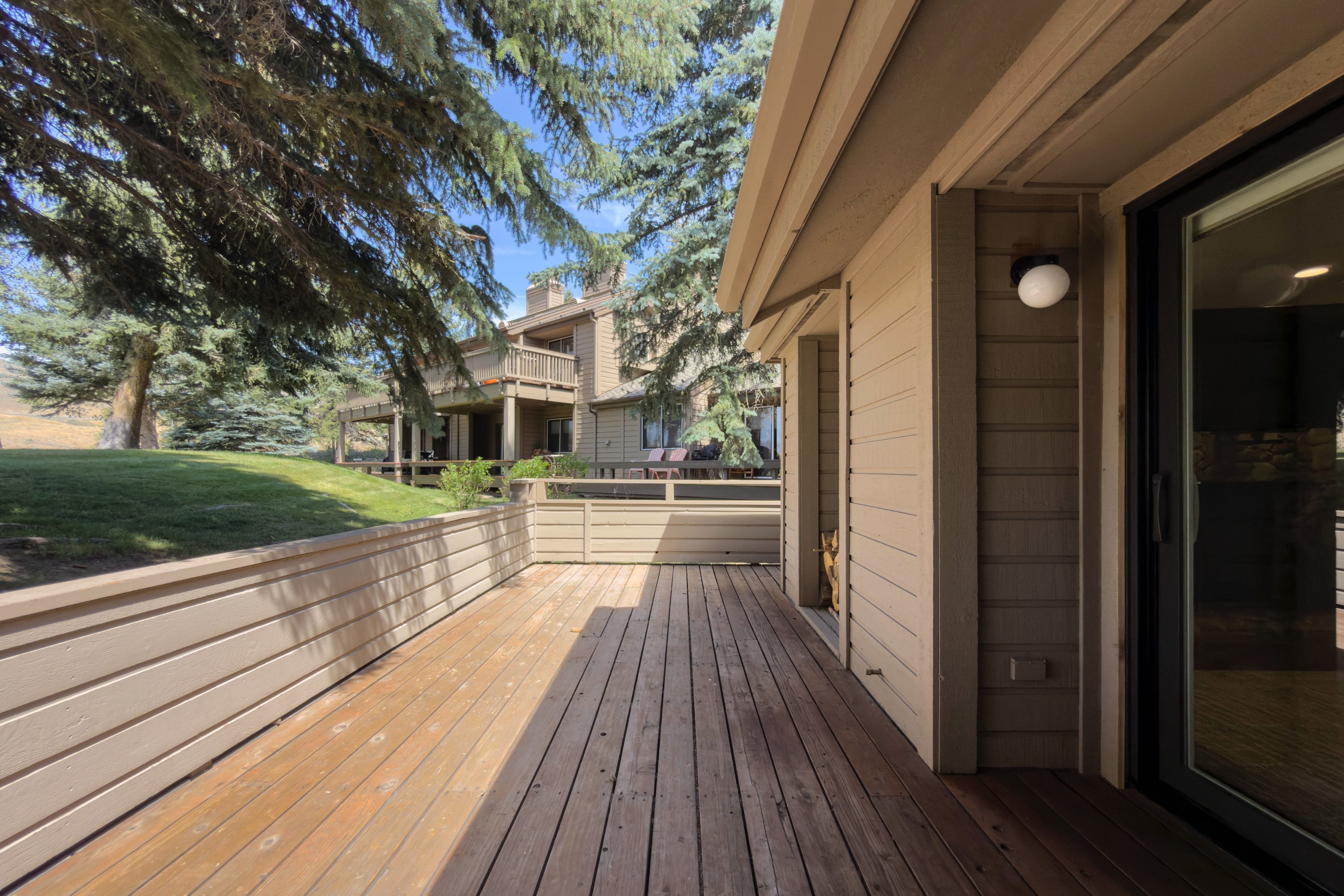 4007 & 4008 Bluff Condo Drive