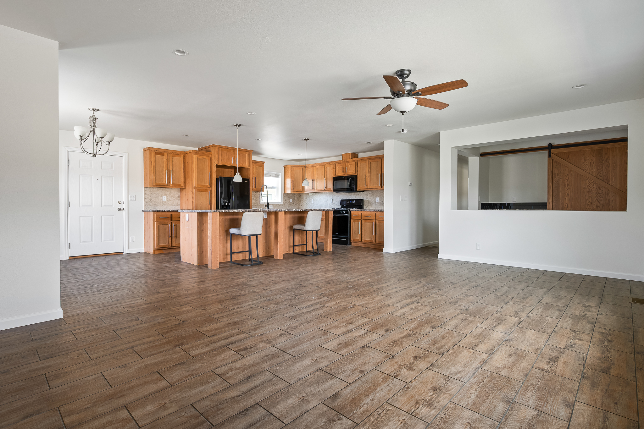 551 Summit