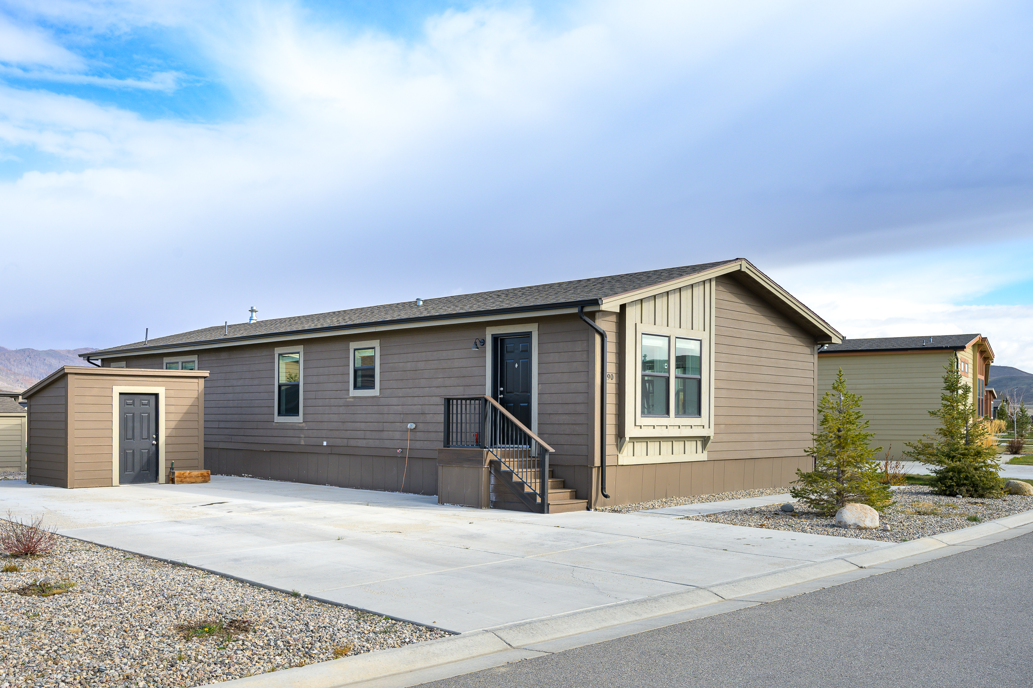 551 Summit