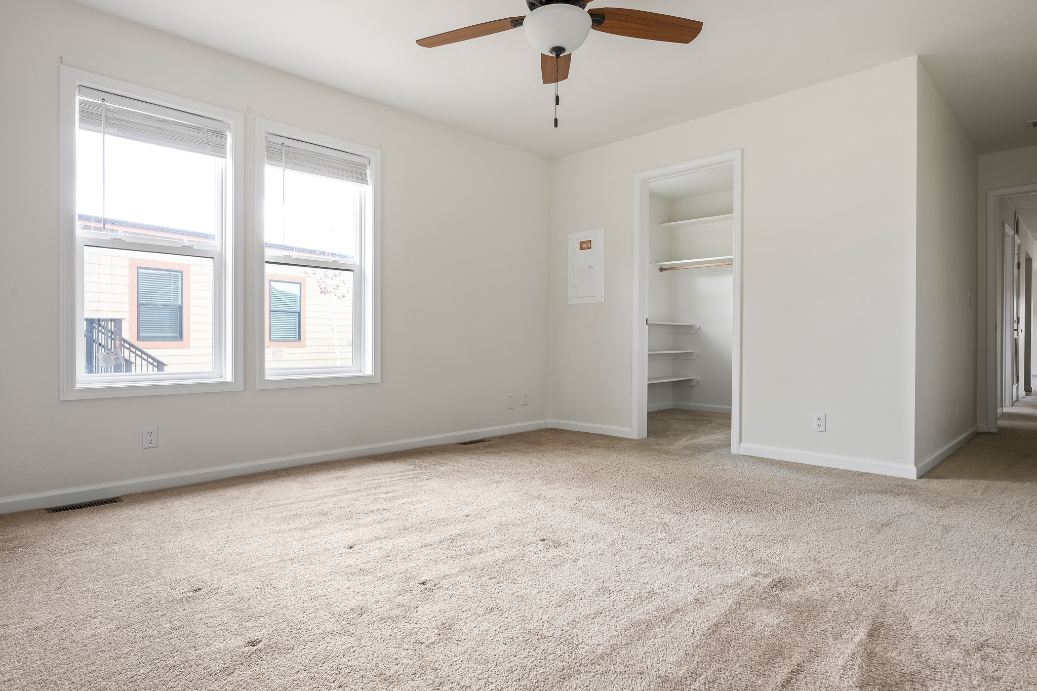 551 Summit