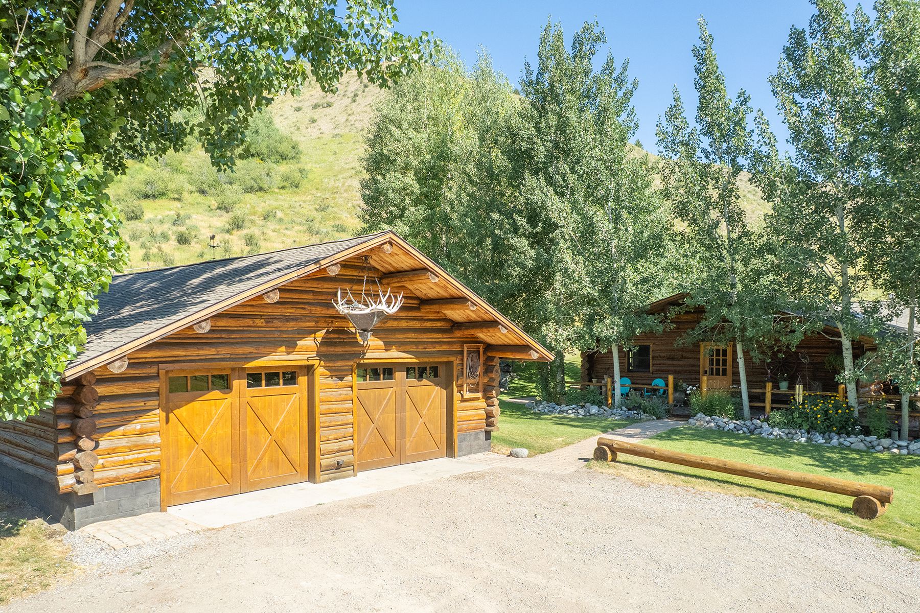 9375 Cole Canyon Road 