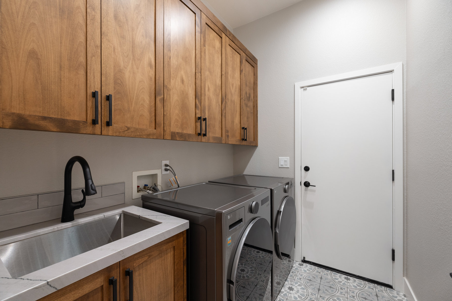 1290 El Monte Ct 