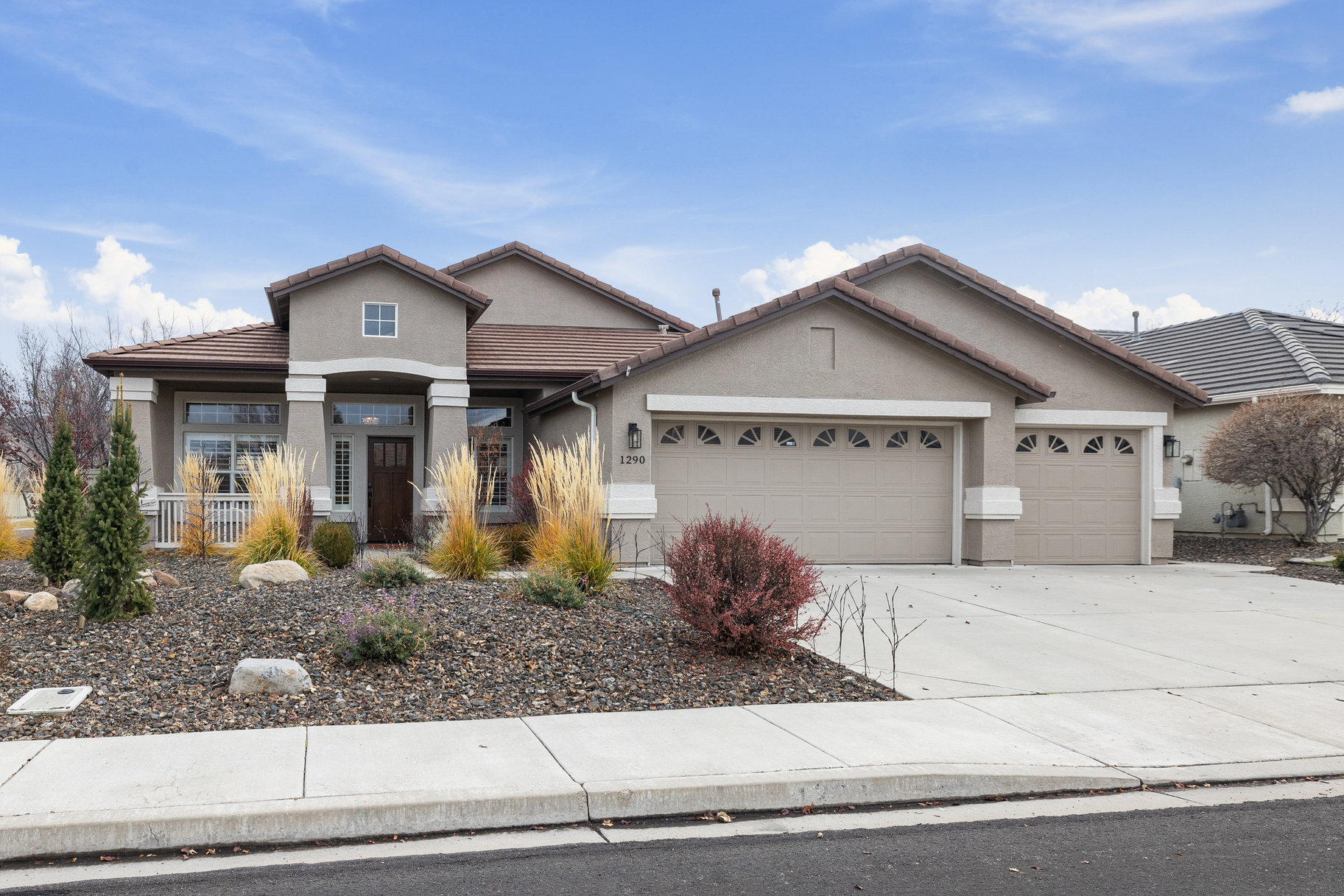 1290 El Monte Ct 