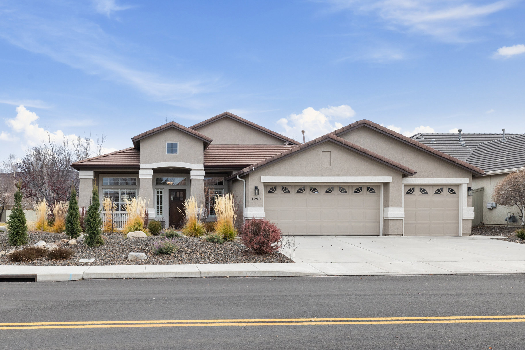 1290 El Monte Ct 