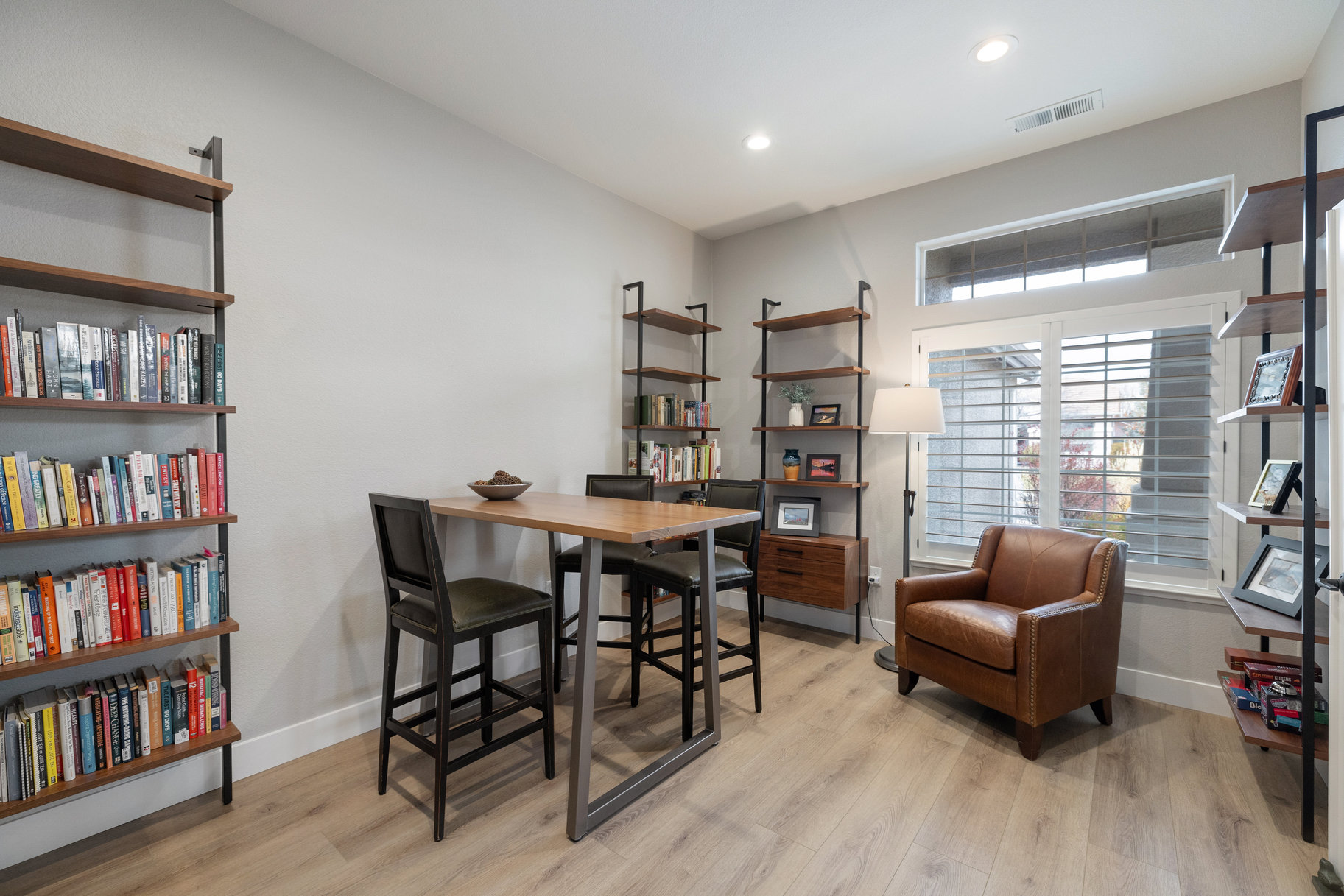 1290 El Monte Ct 
