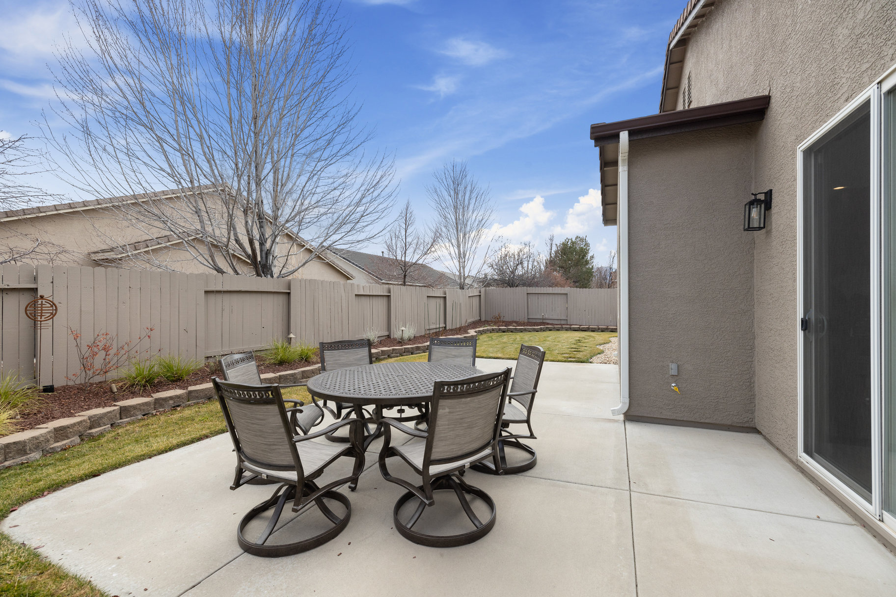 1290 El Monte Ct 
