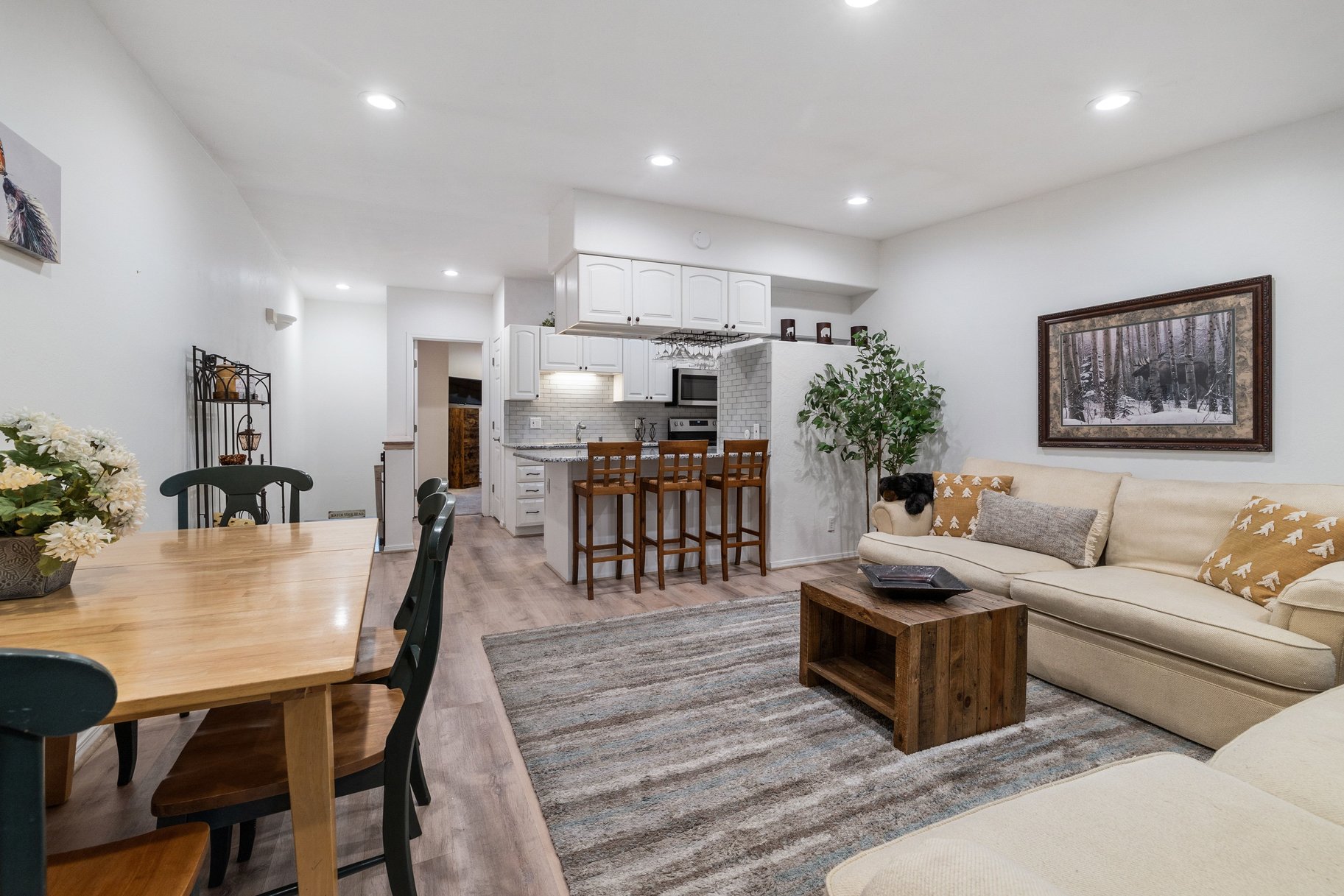 825 Southwood Blvd #18 