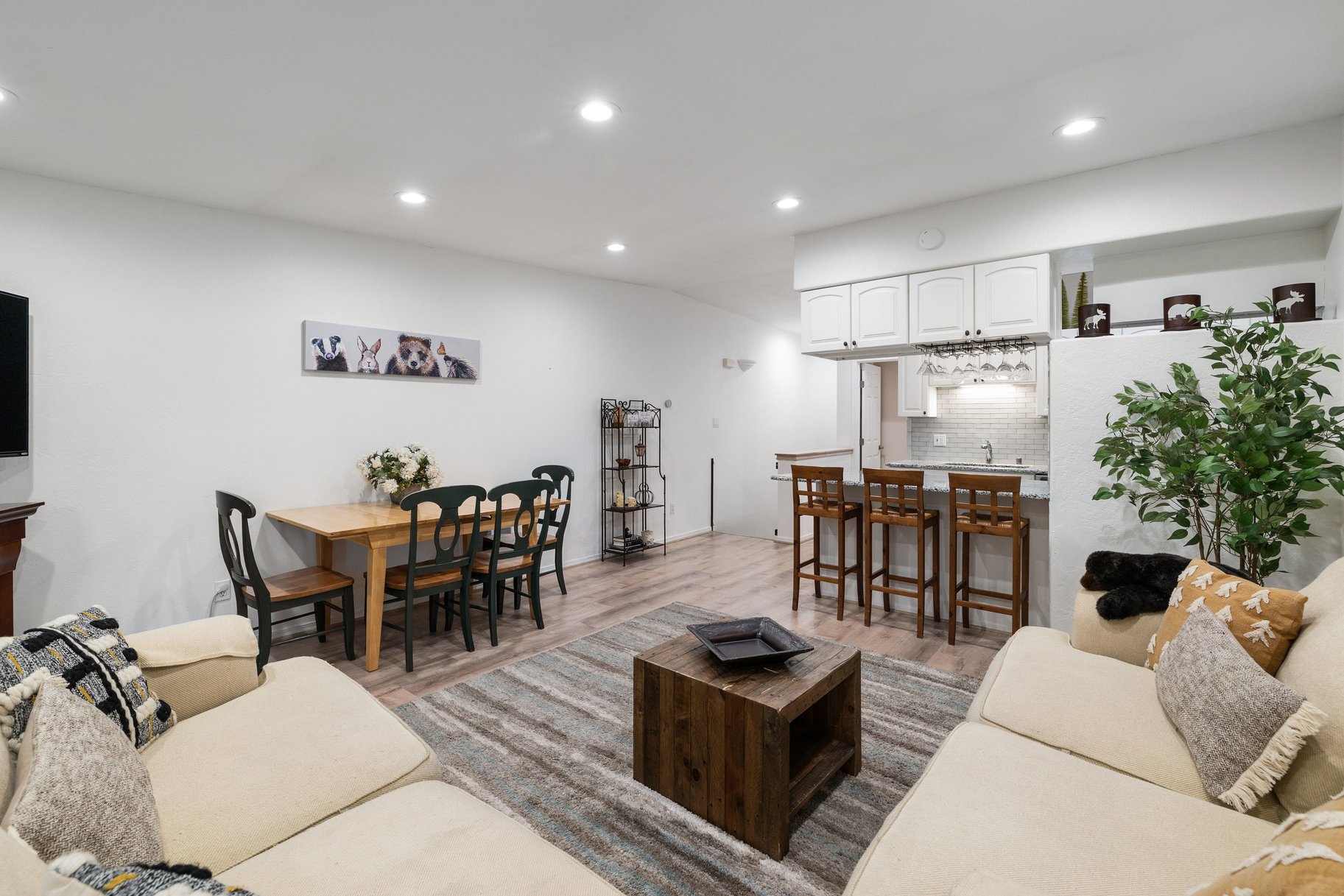 825 Southwood Blvd #18 