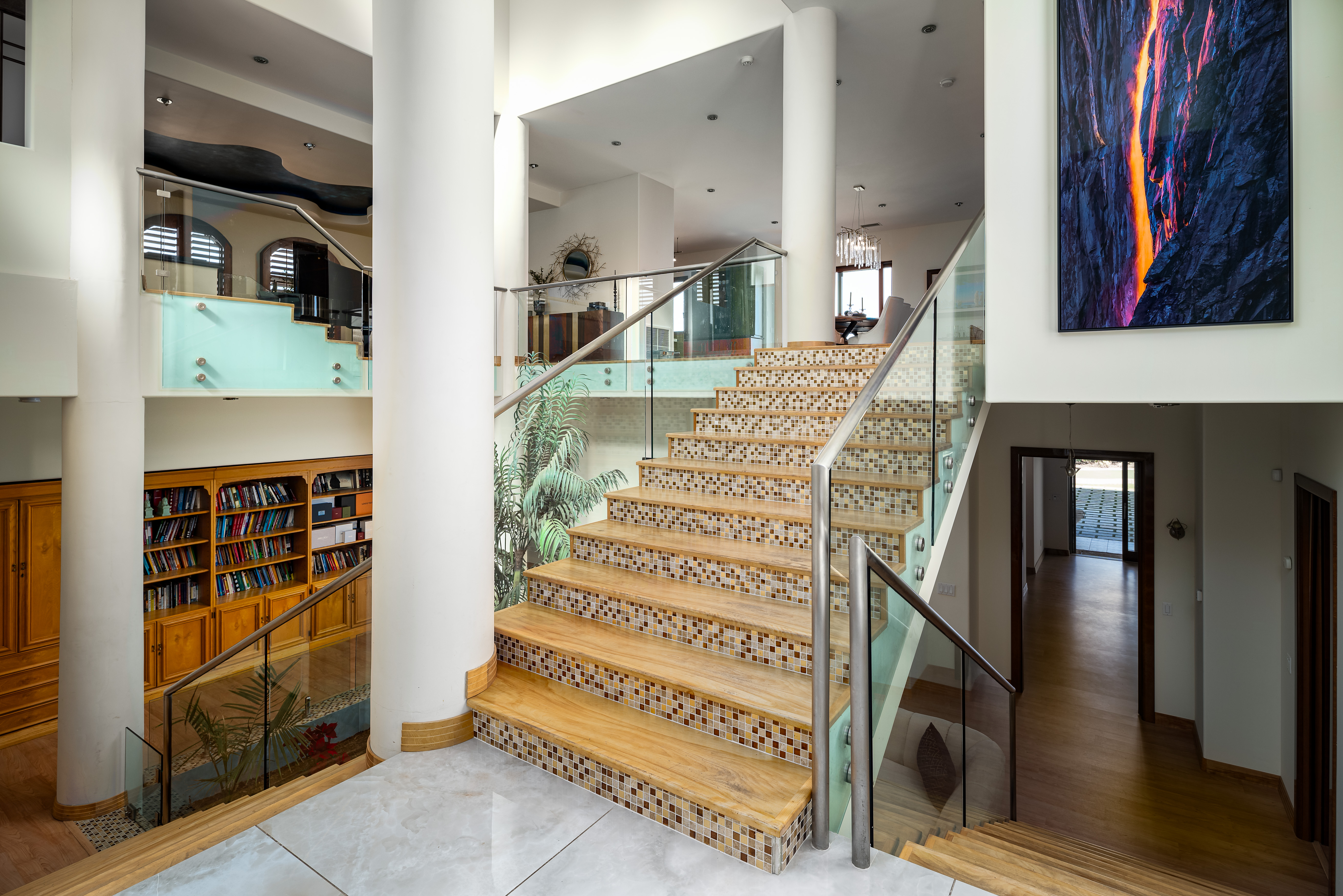 5848 Meadows Del Mar 
