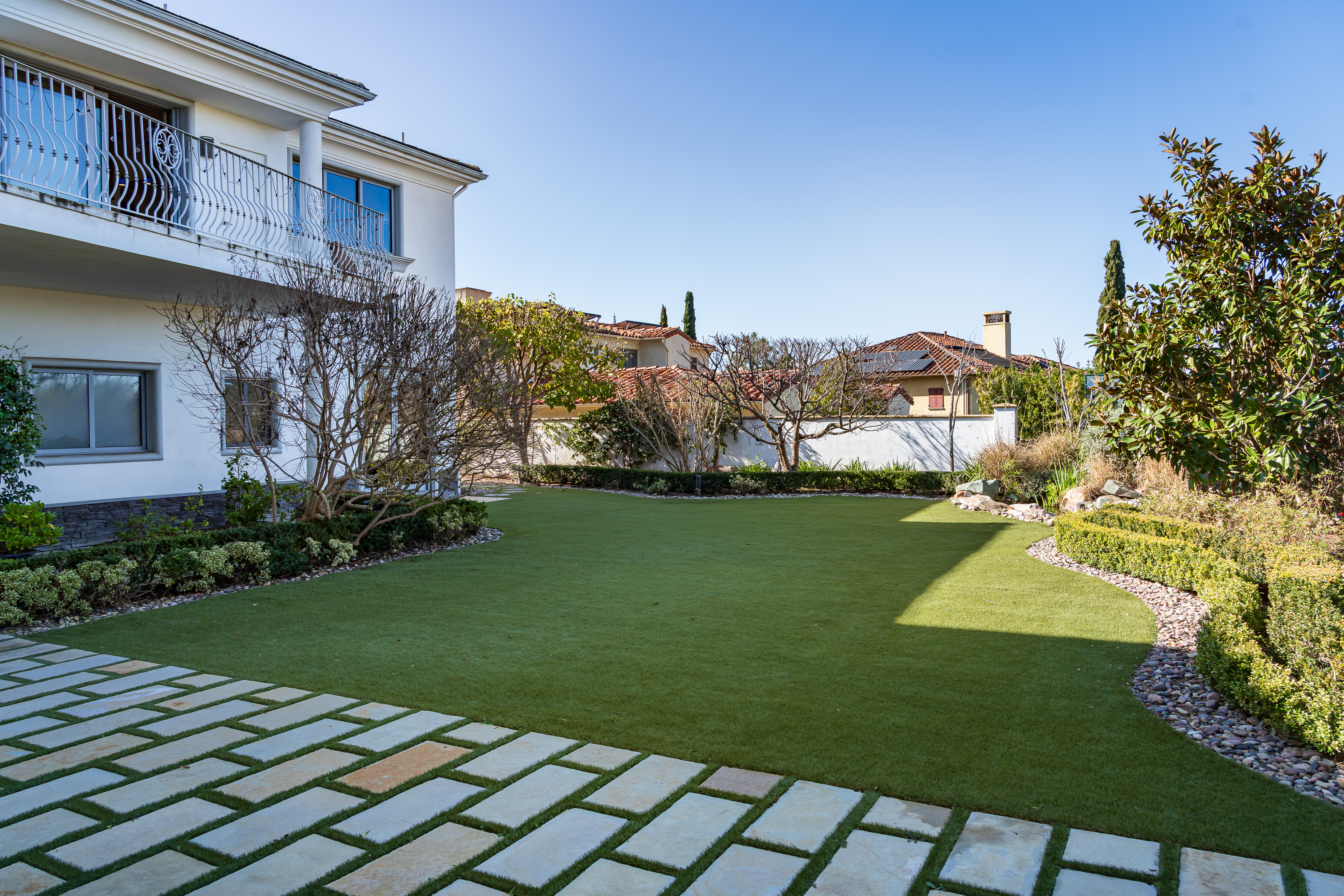 5848 Meadows Del Mar 