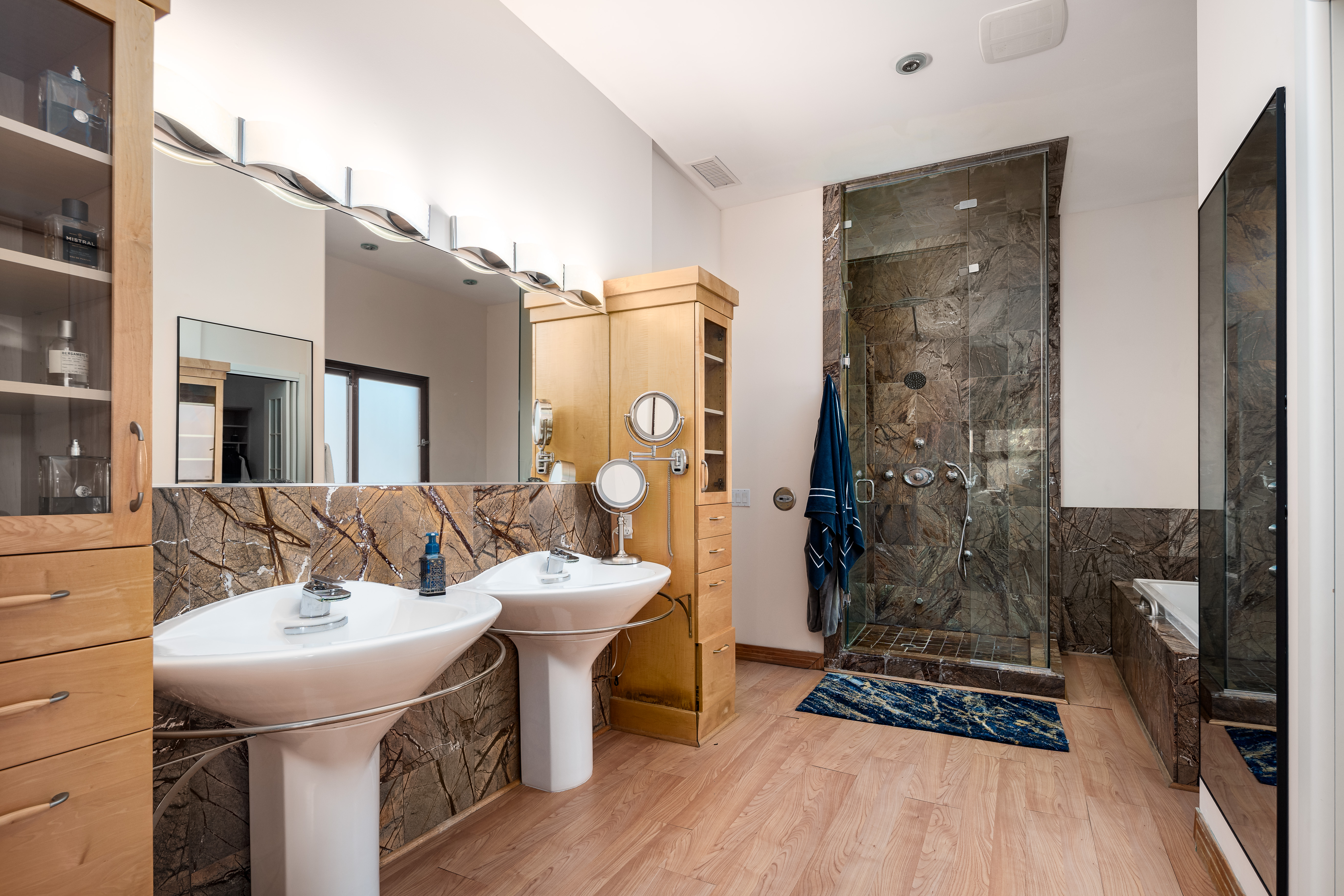 5848 Meadows Del Mar 