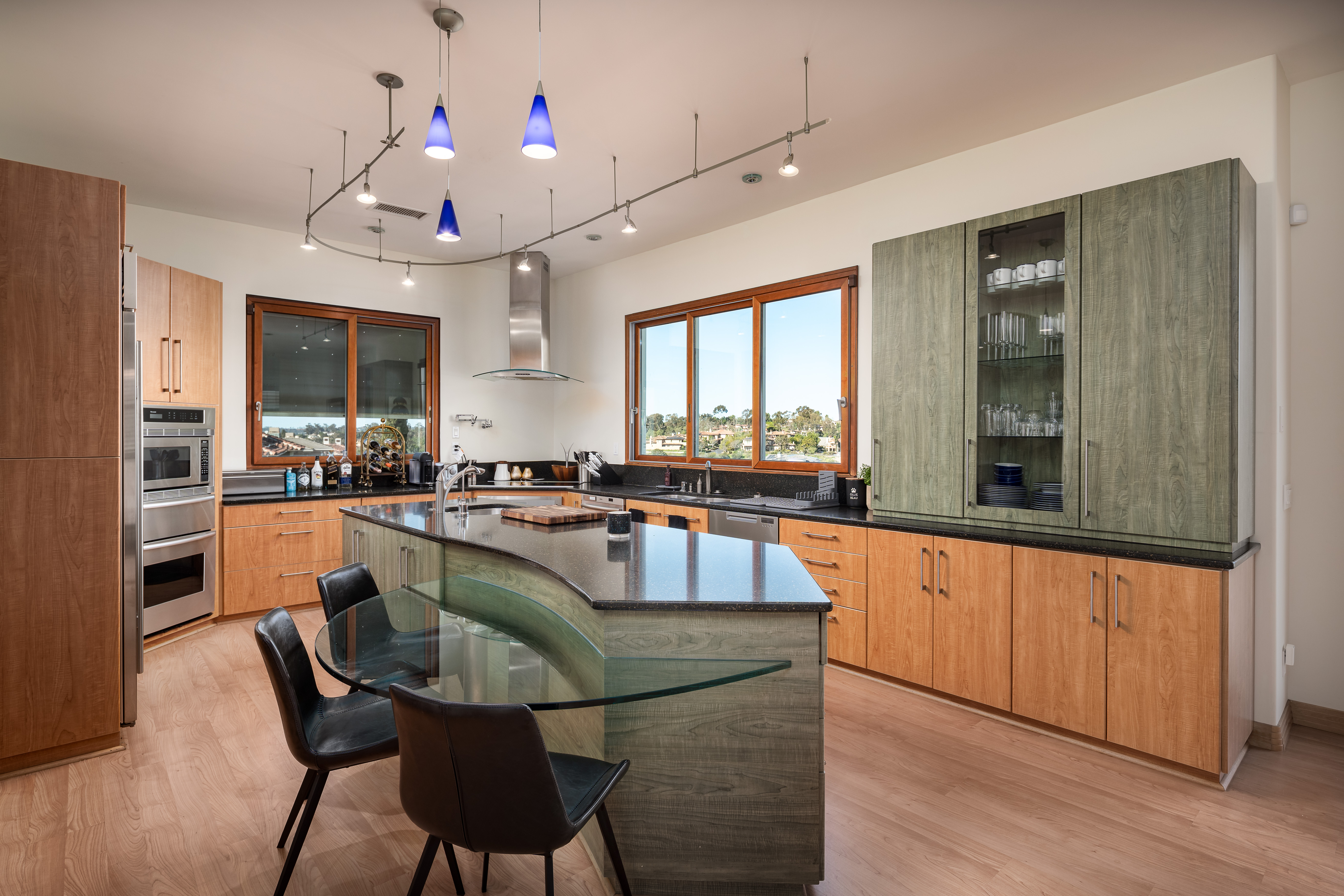 5848 Meadows Del Mar 
