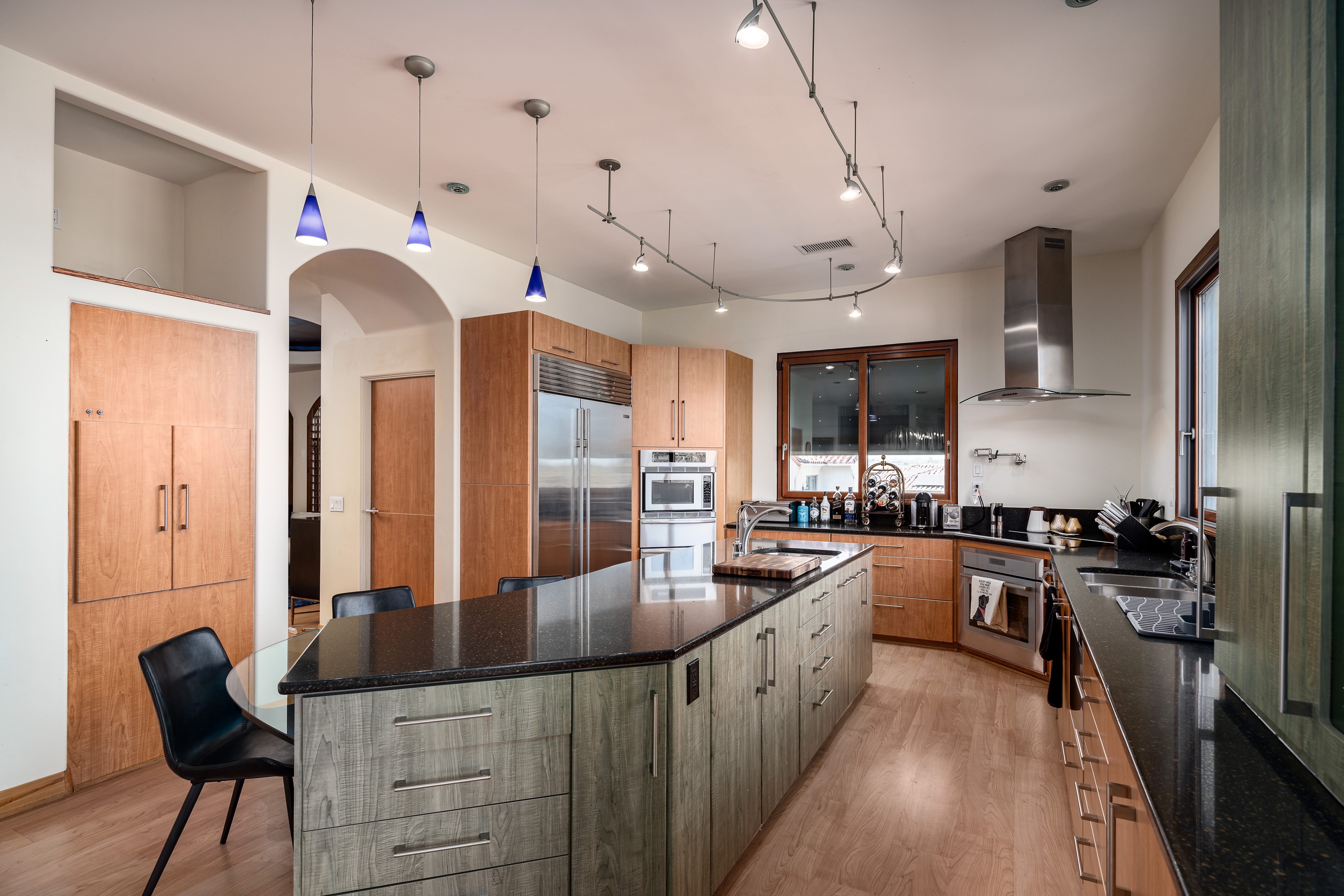 5848 Meadows Del Mar 