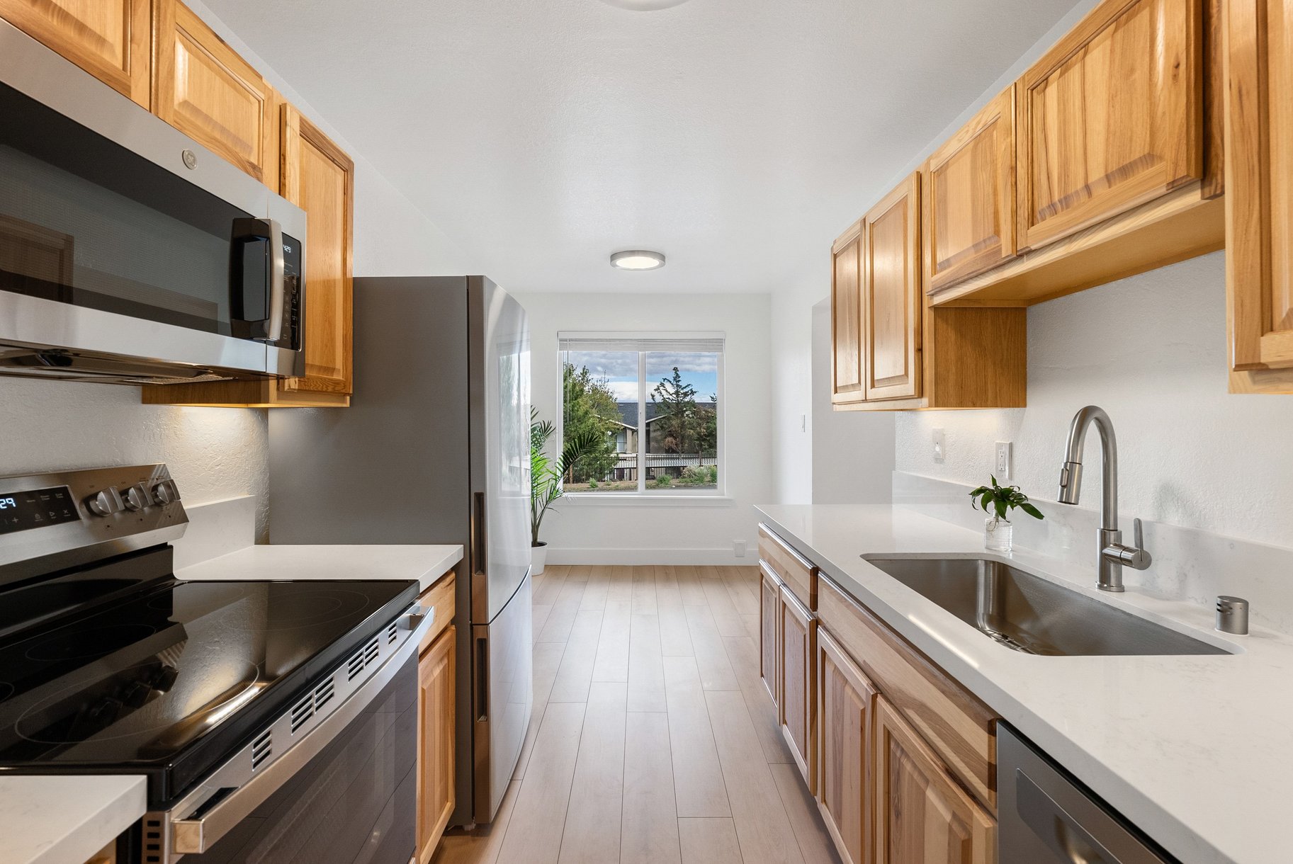 3935 Clear Acre Ln #211