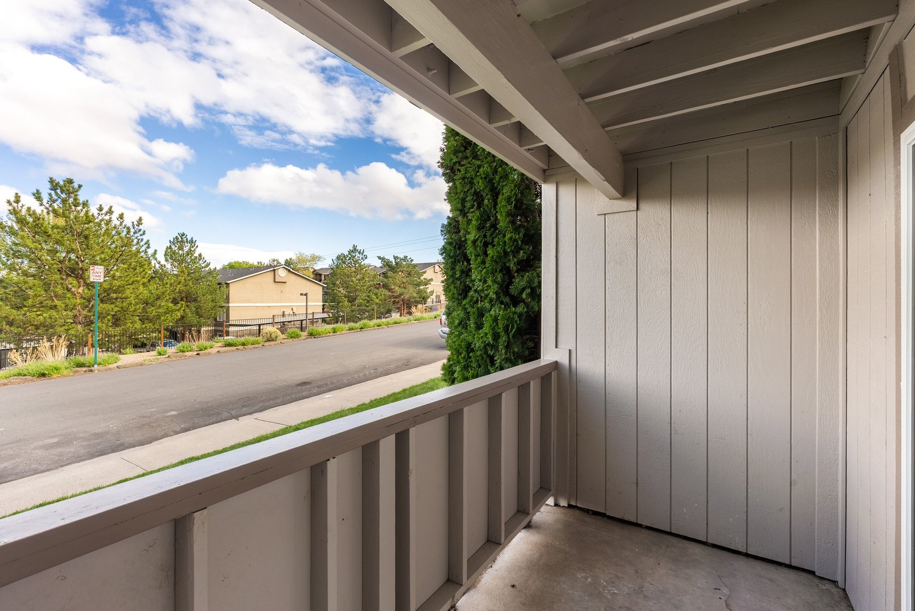 3935 Clear Acre Ln #211