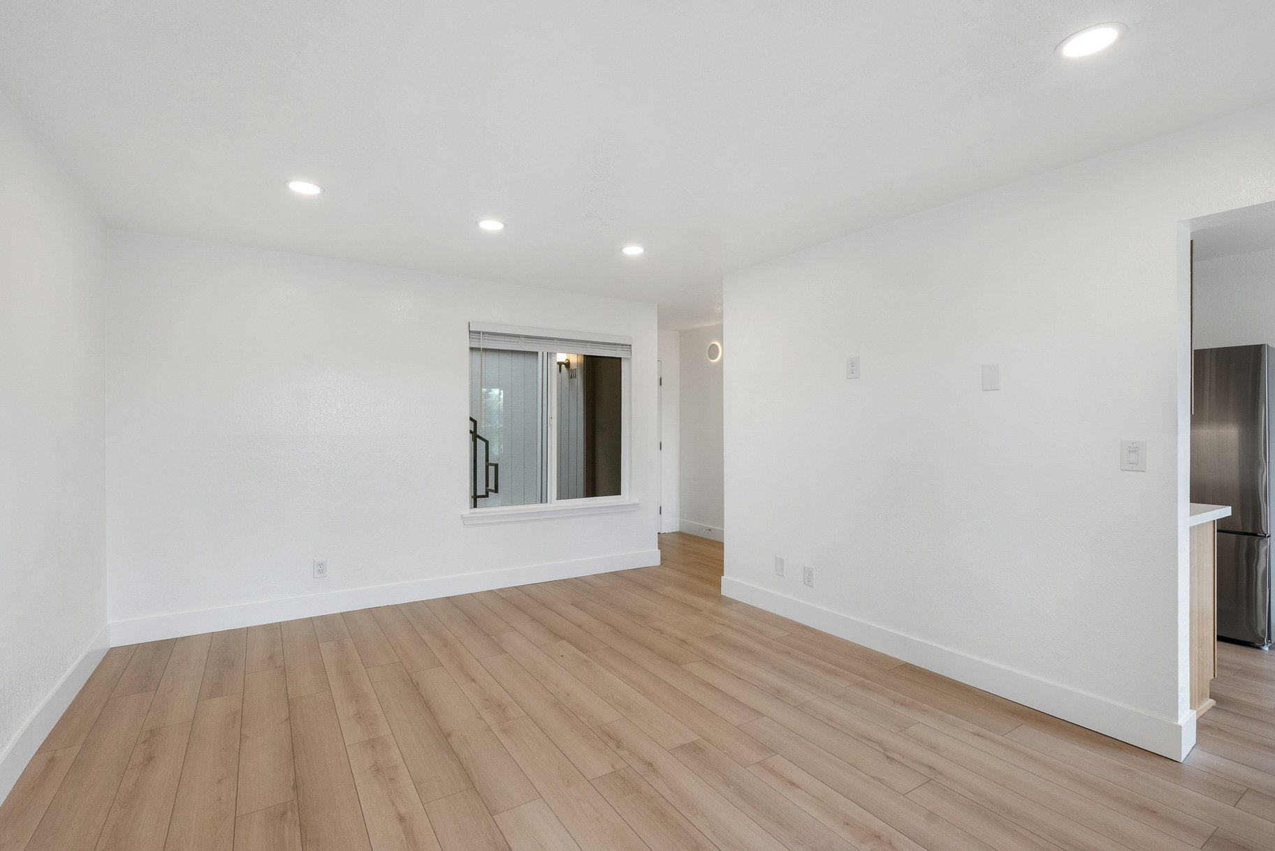 3935 Clear Acre Ln #211