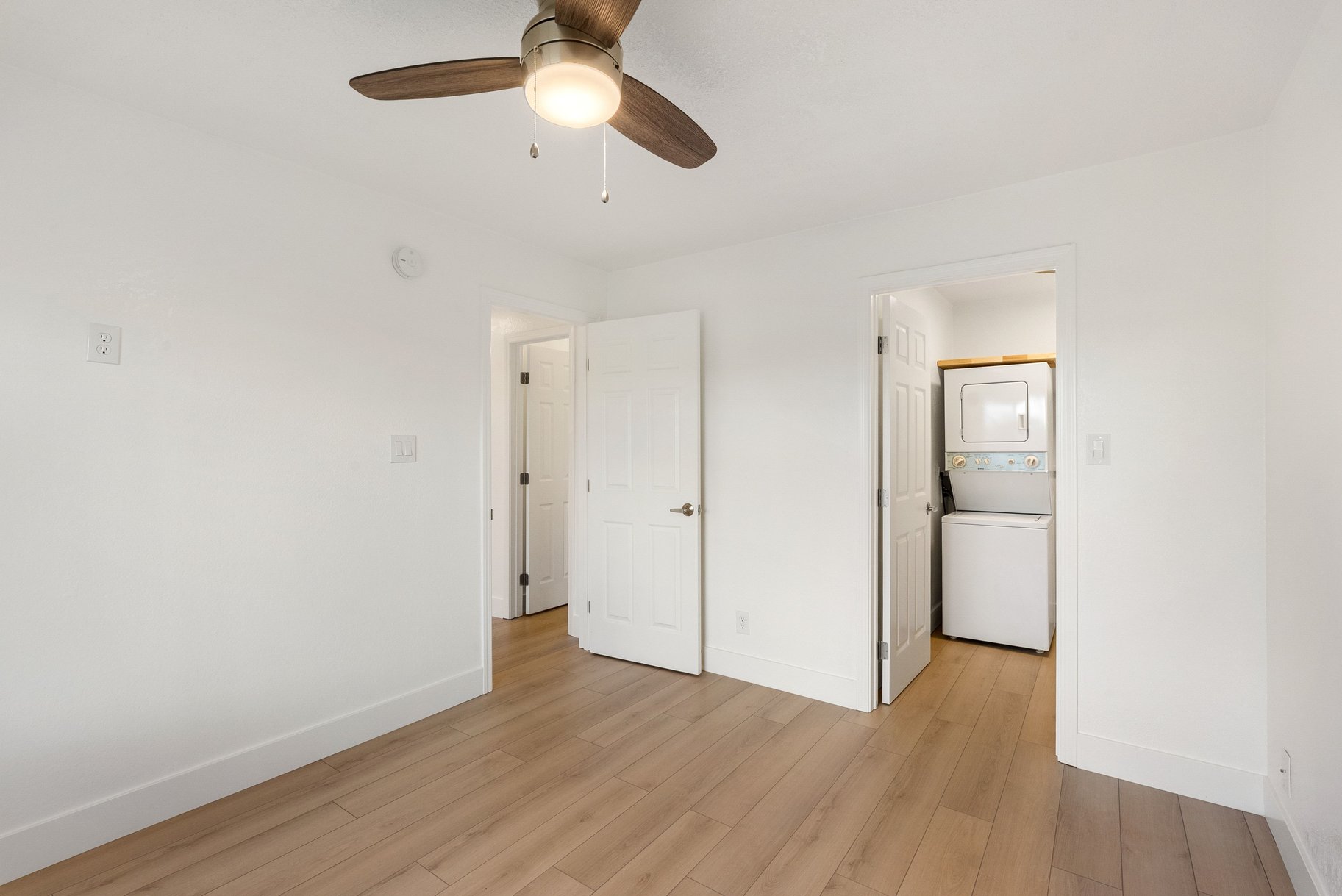 3935 Clear Acre Ln #211