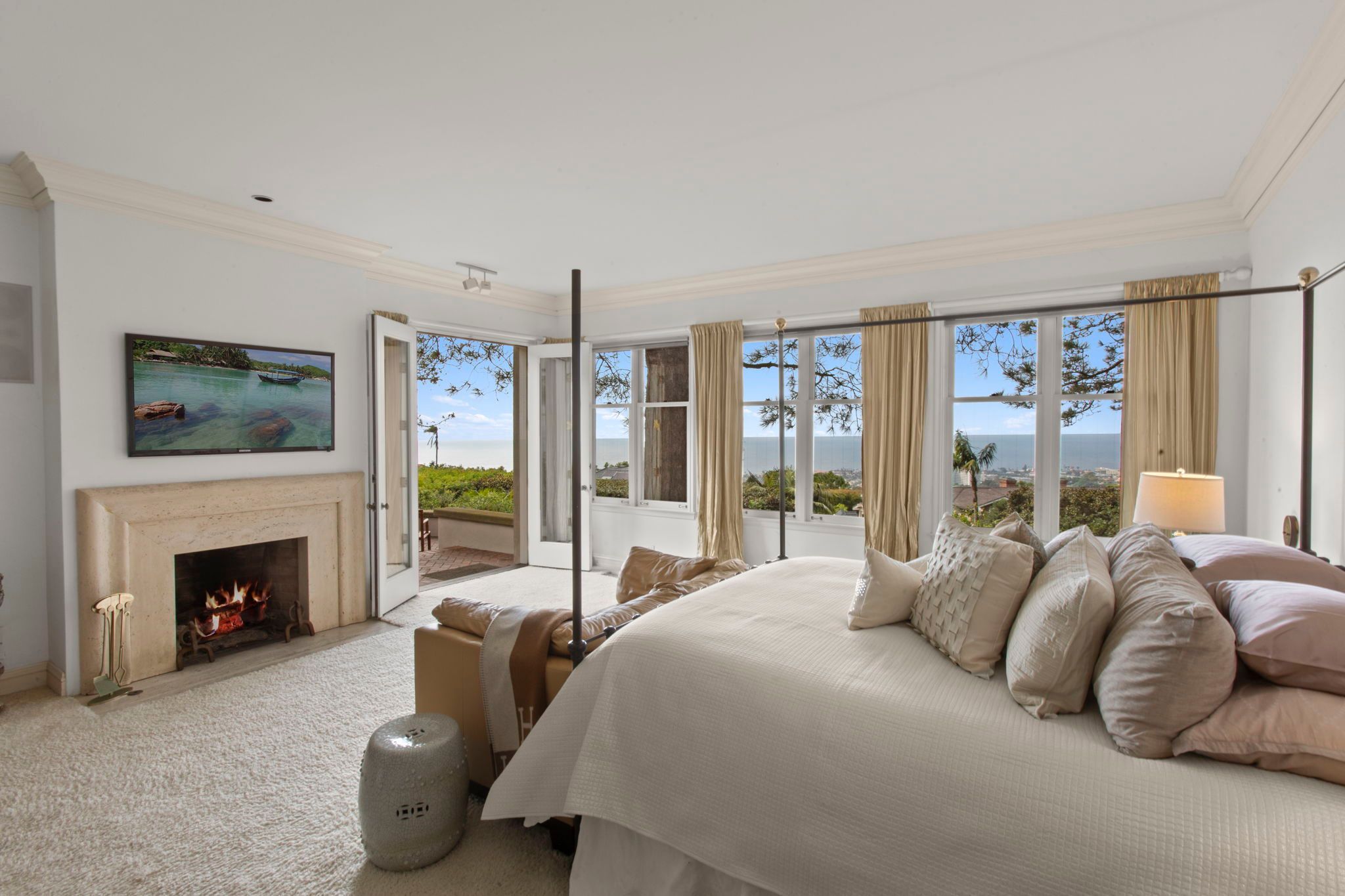 1515 El Camino Del Teatro 