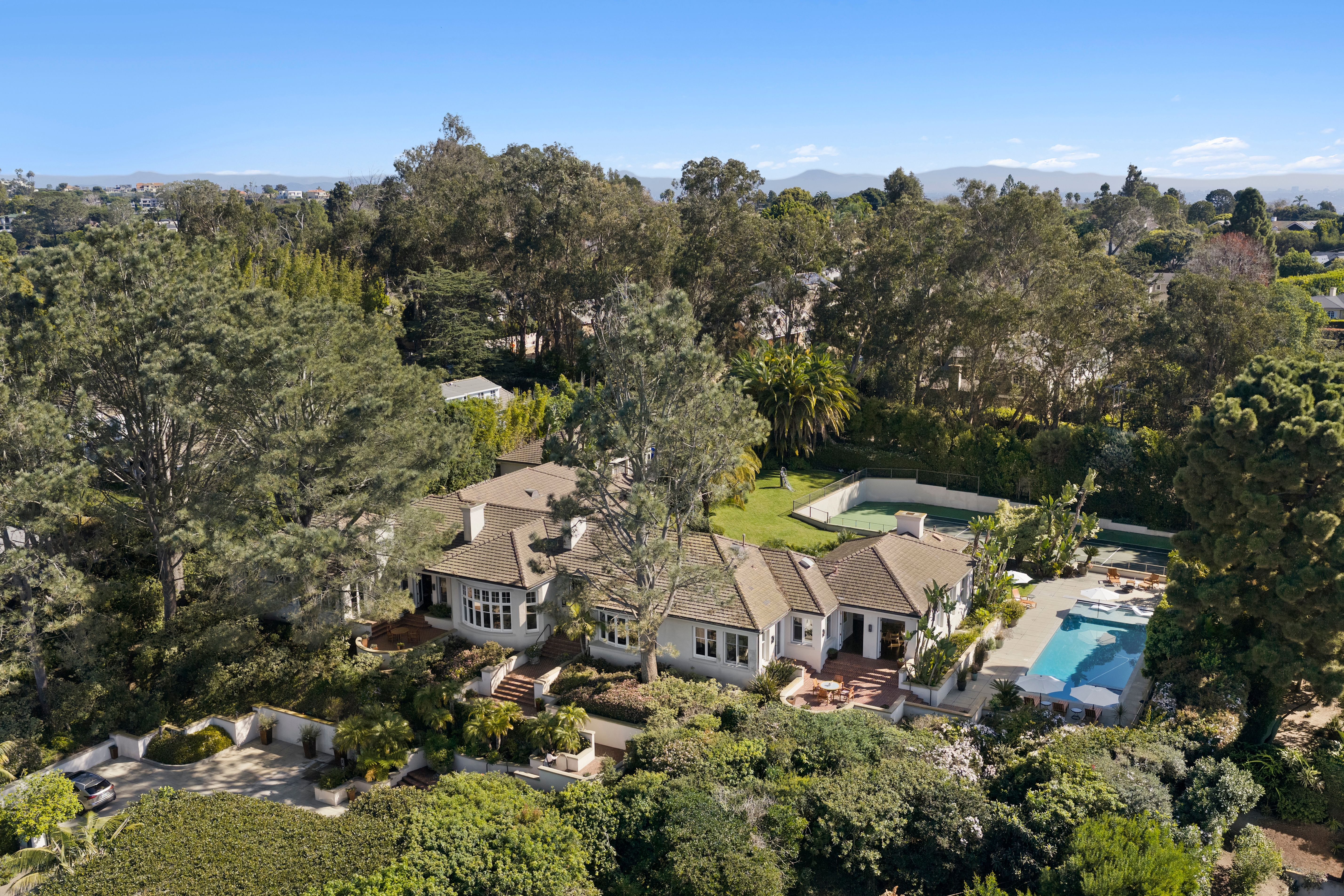 1515 El Camino Del Teatro 