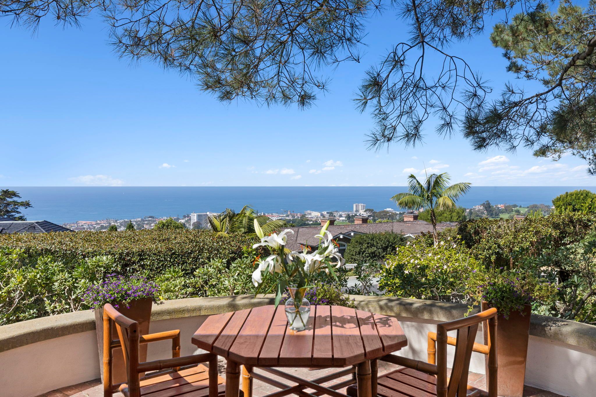 1515 El Camino Del Teatro 