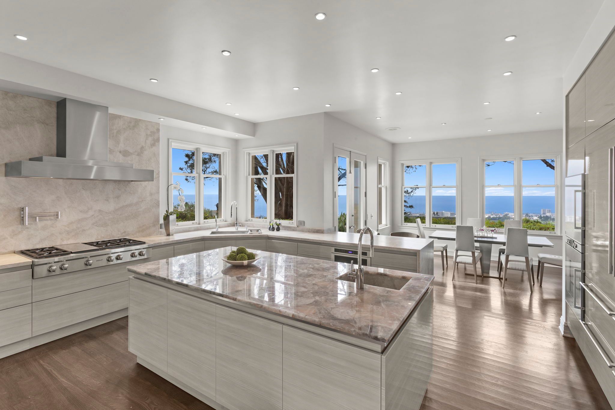 1515 El Camino Del Teatro 