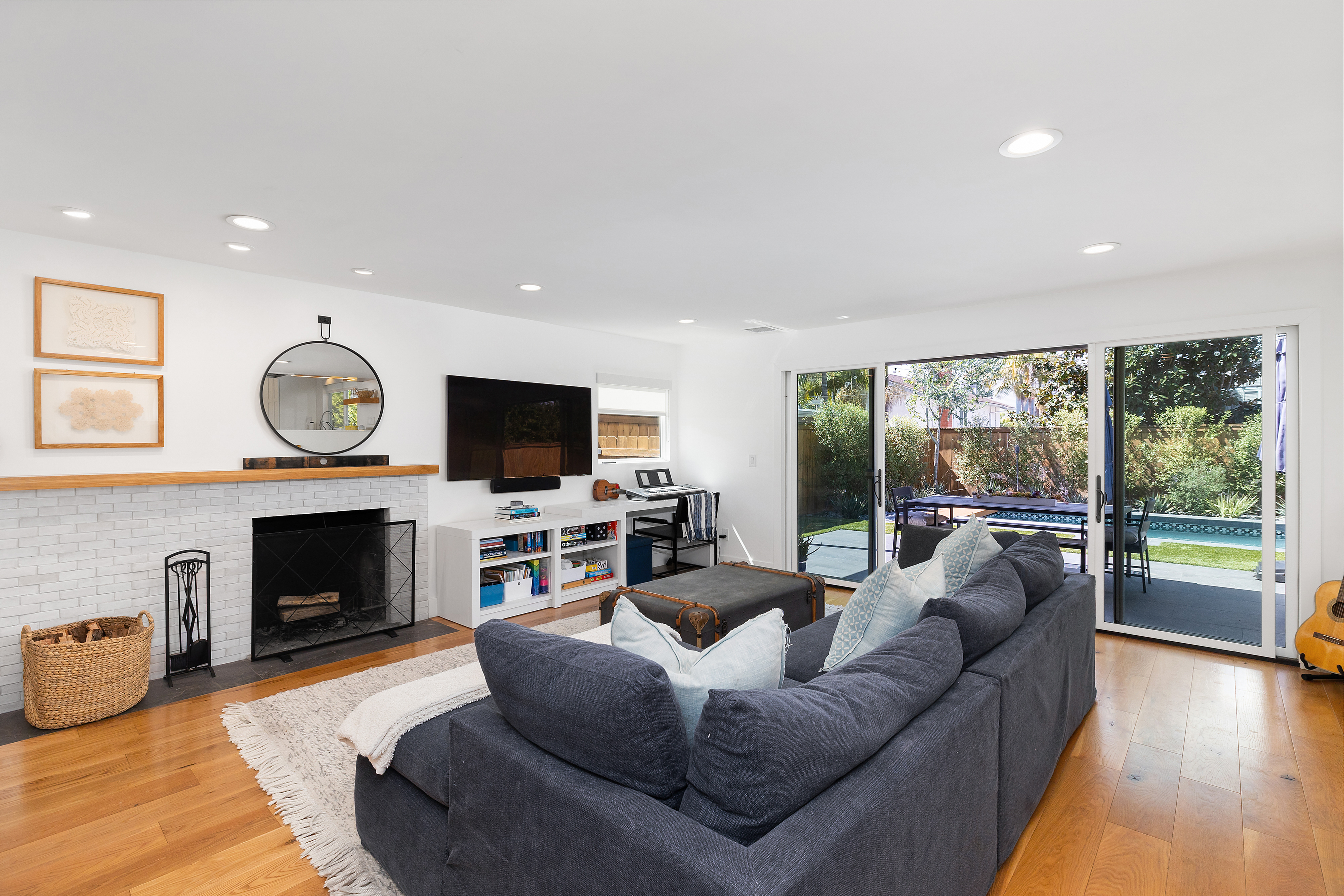 8238 Paseo Del Ocaso 