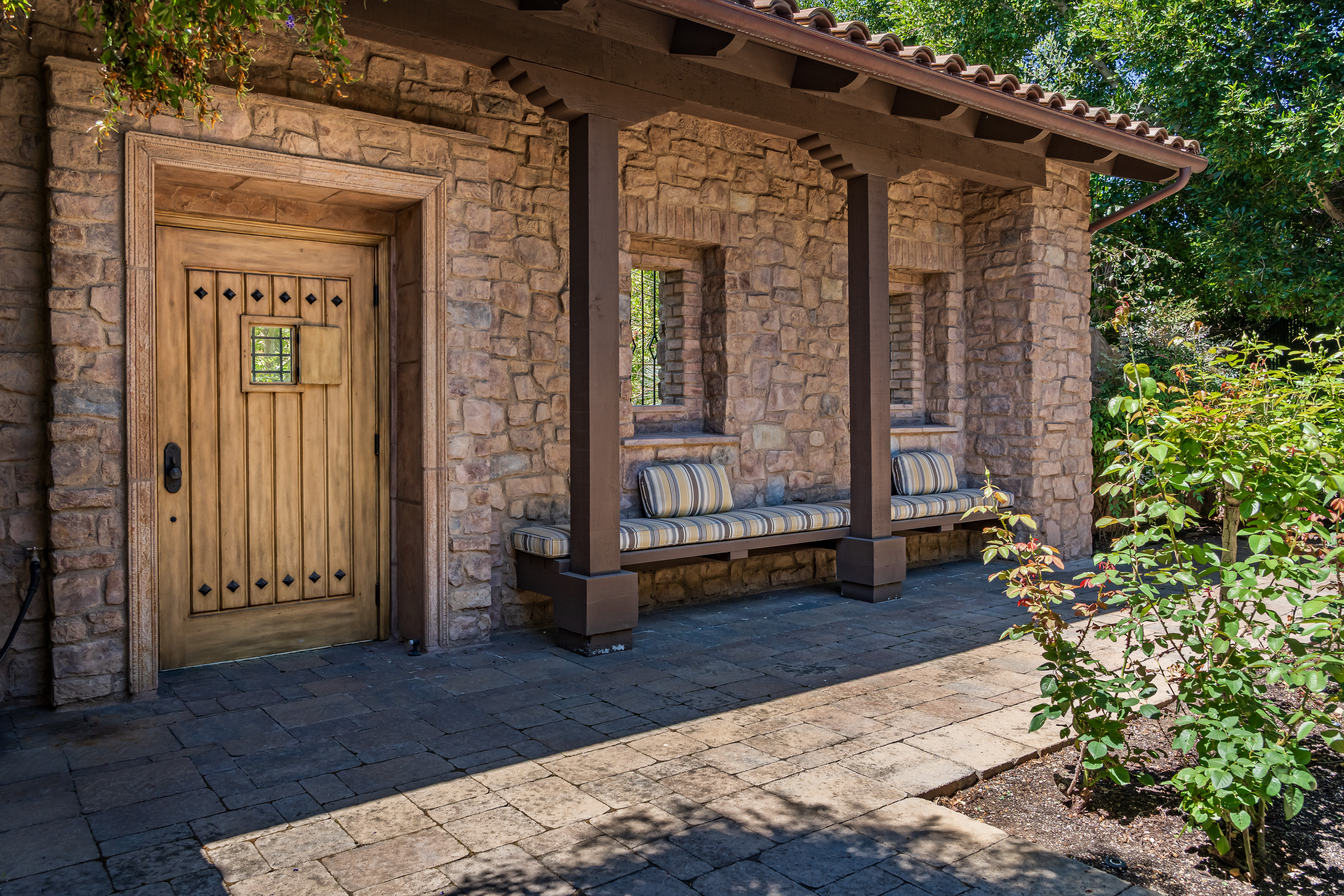 18504 Calle La Serra 