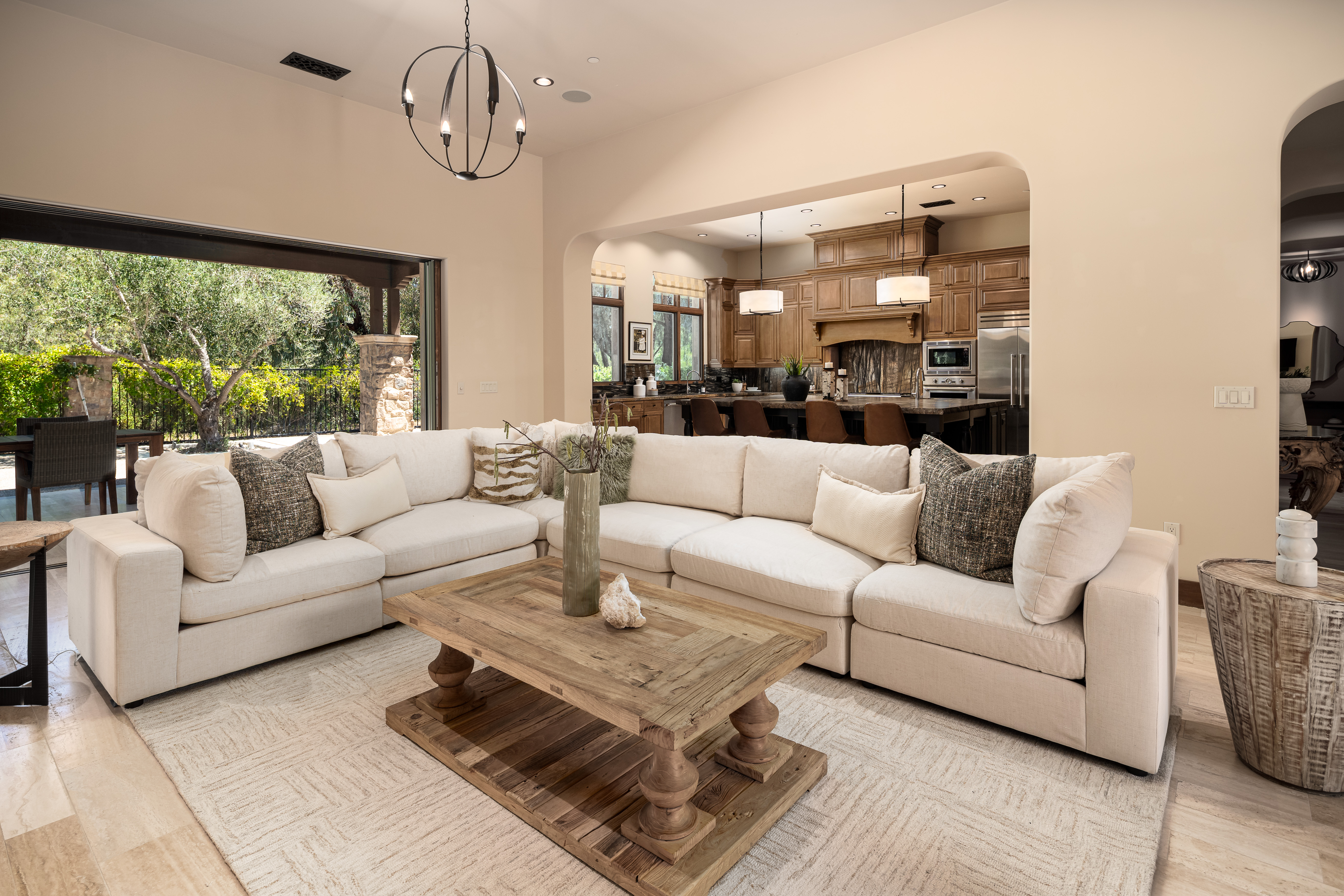 18504 Calle La Serra 