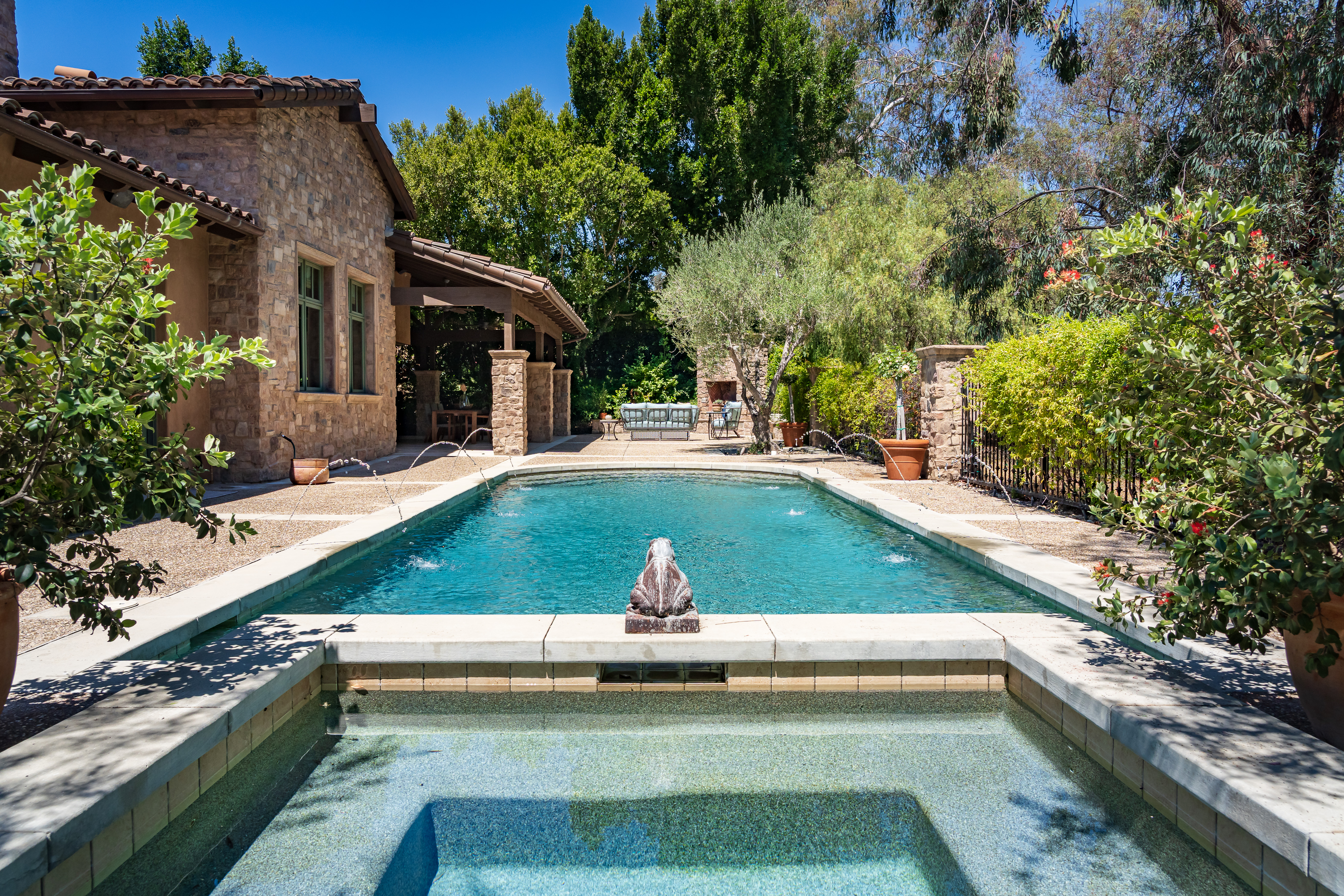 18504 Calle La Serra 