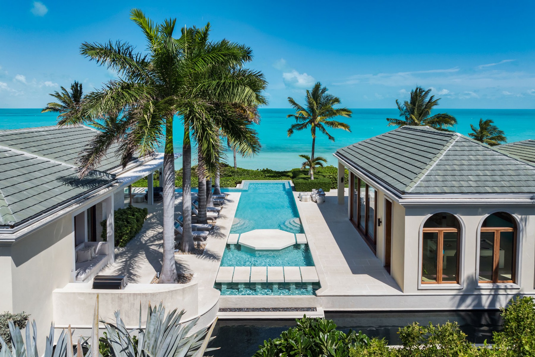 La Dolce Vita Beachfront Estate