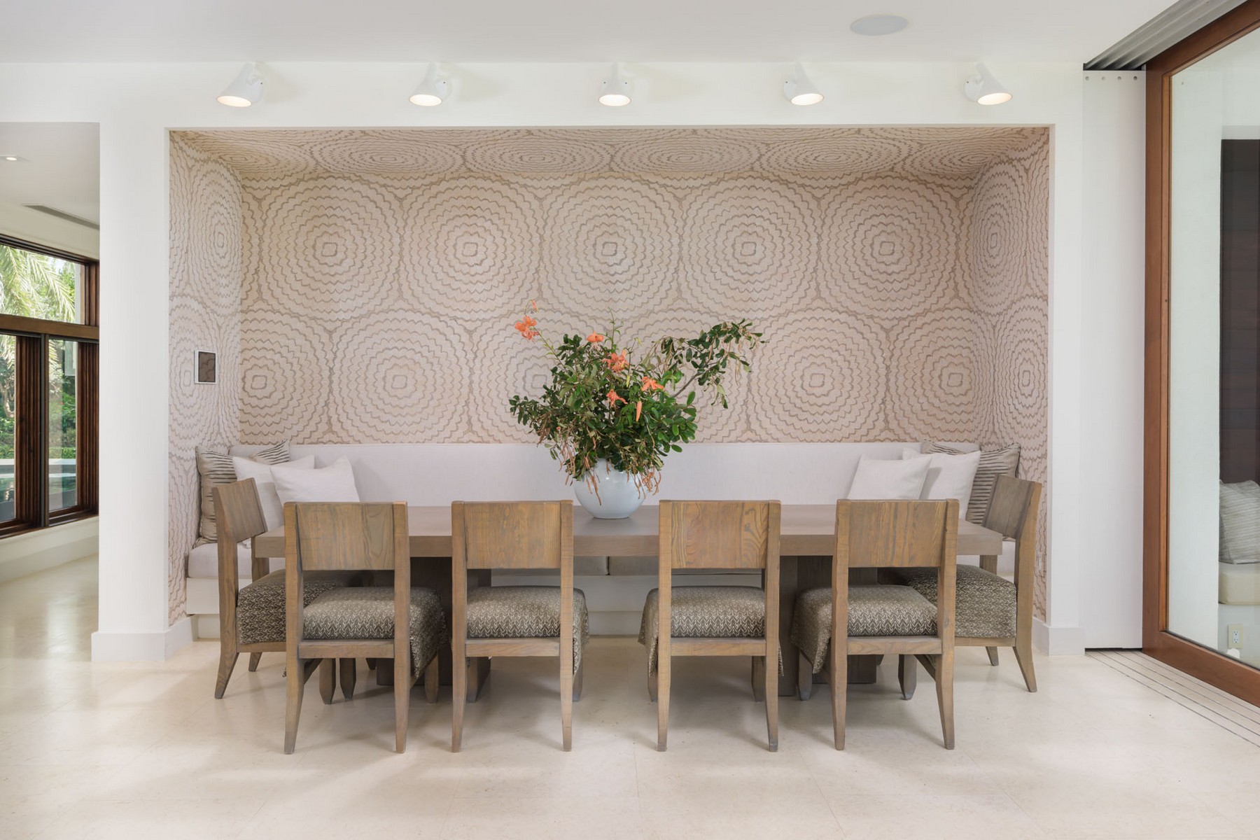 La Dolce Vita Beachfront Estate