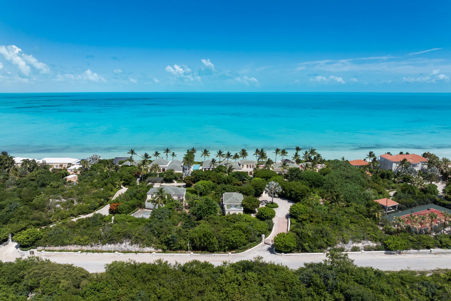 La Dolce Vita Beachfront Estate