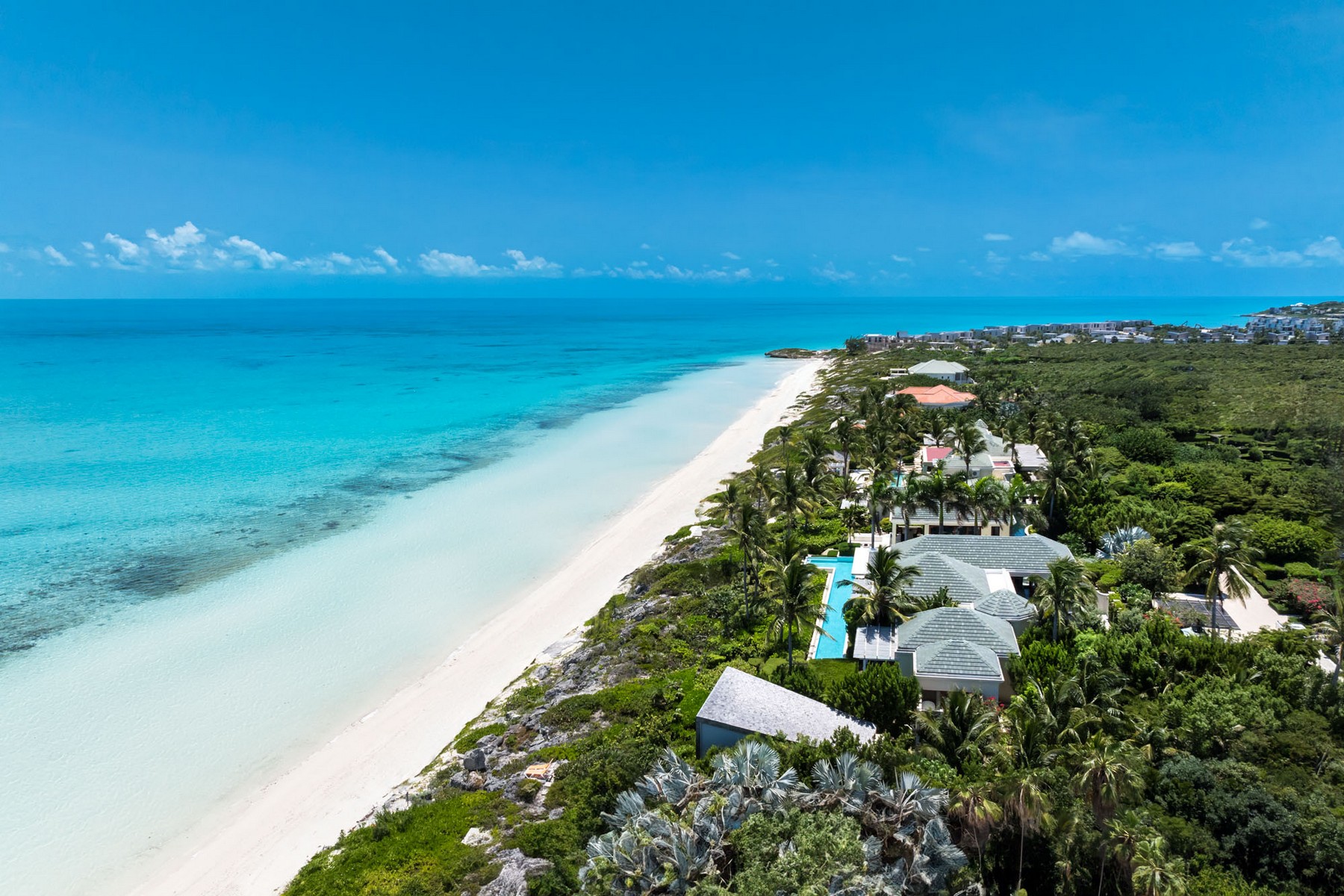 La Dolce Vita Beachfront Estate