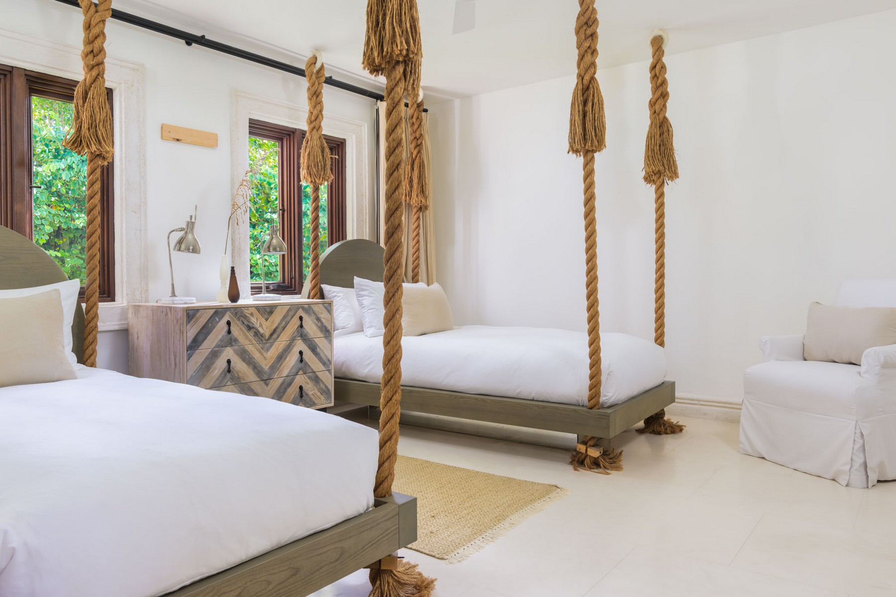 La Dolce Vita Beachfront Estate