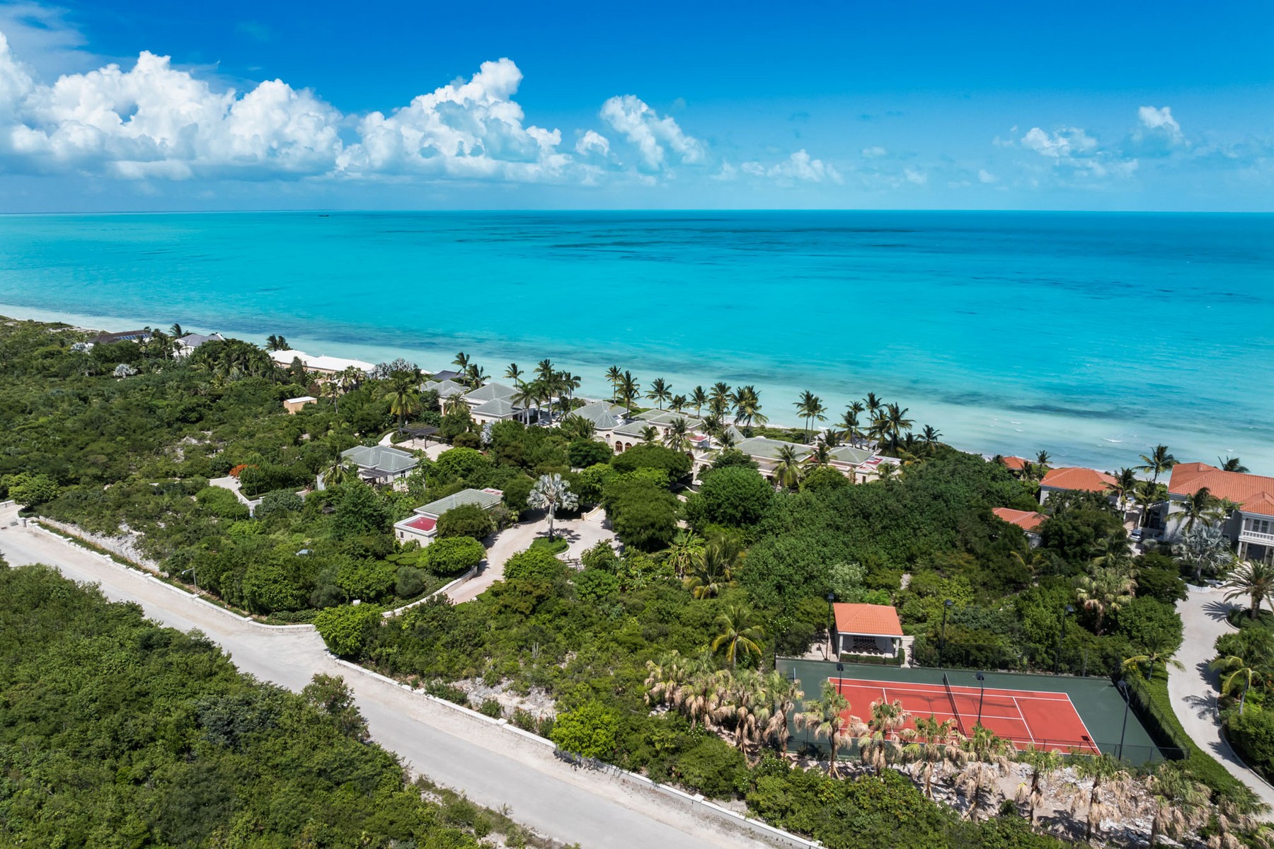 La Dolce Vita Beachfront Estate