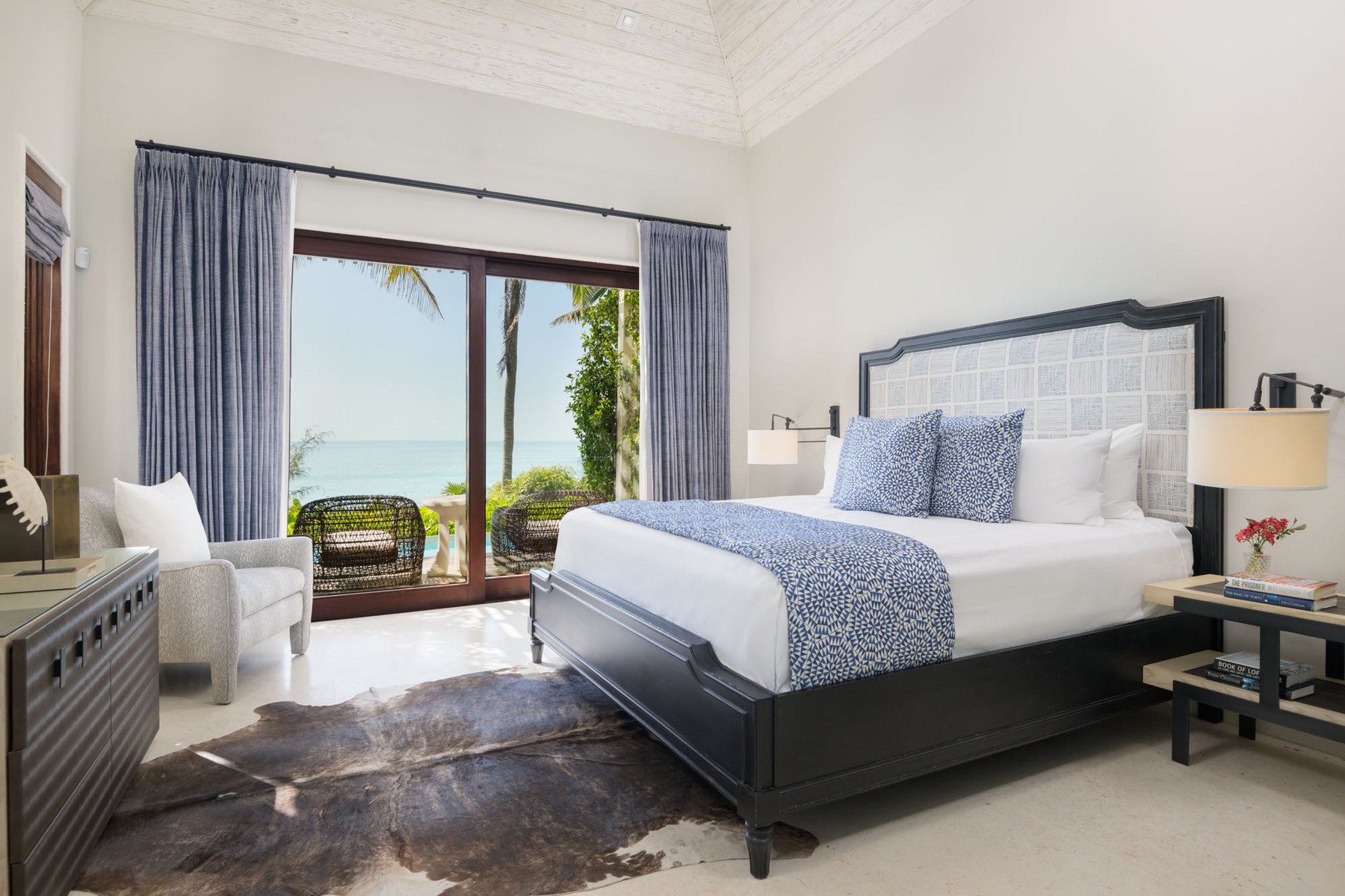 La Dolce Vita Beachfront Estate