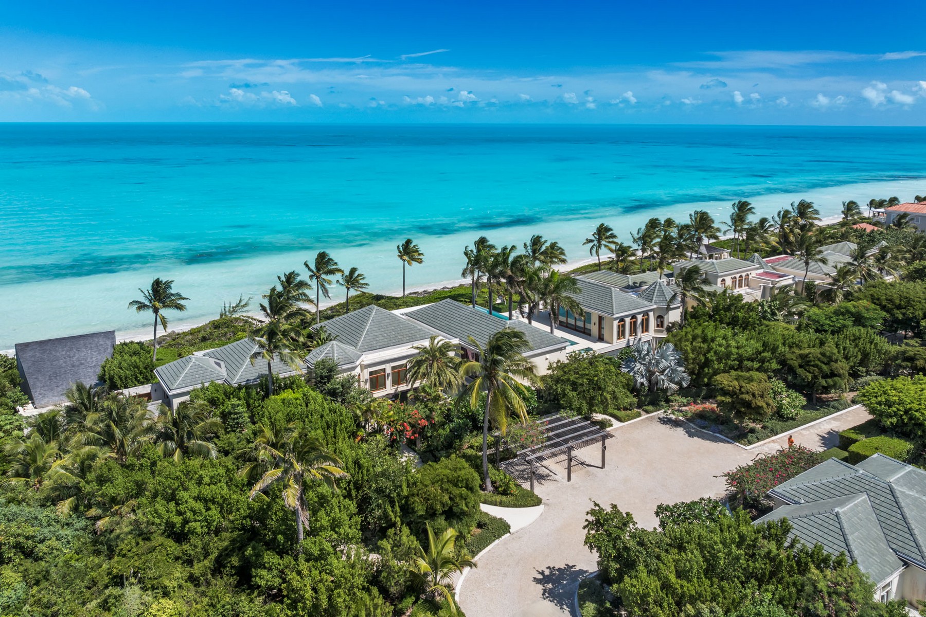 La Dolce Vita Beachfront Estate